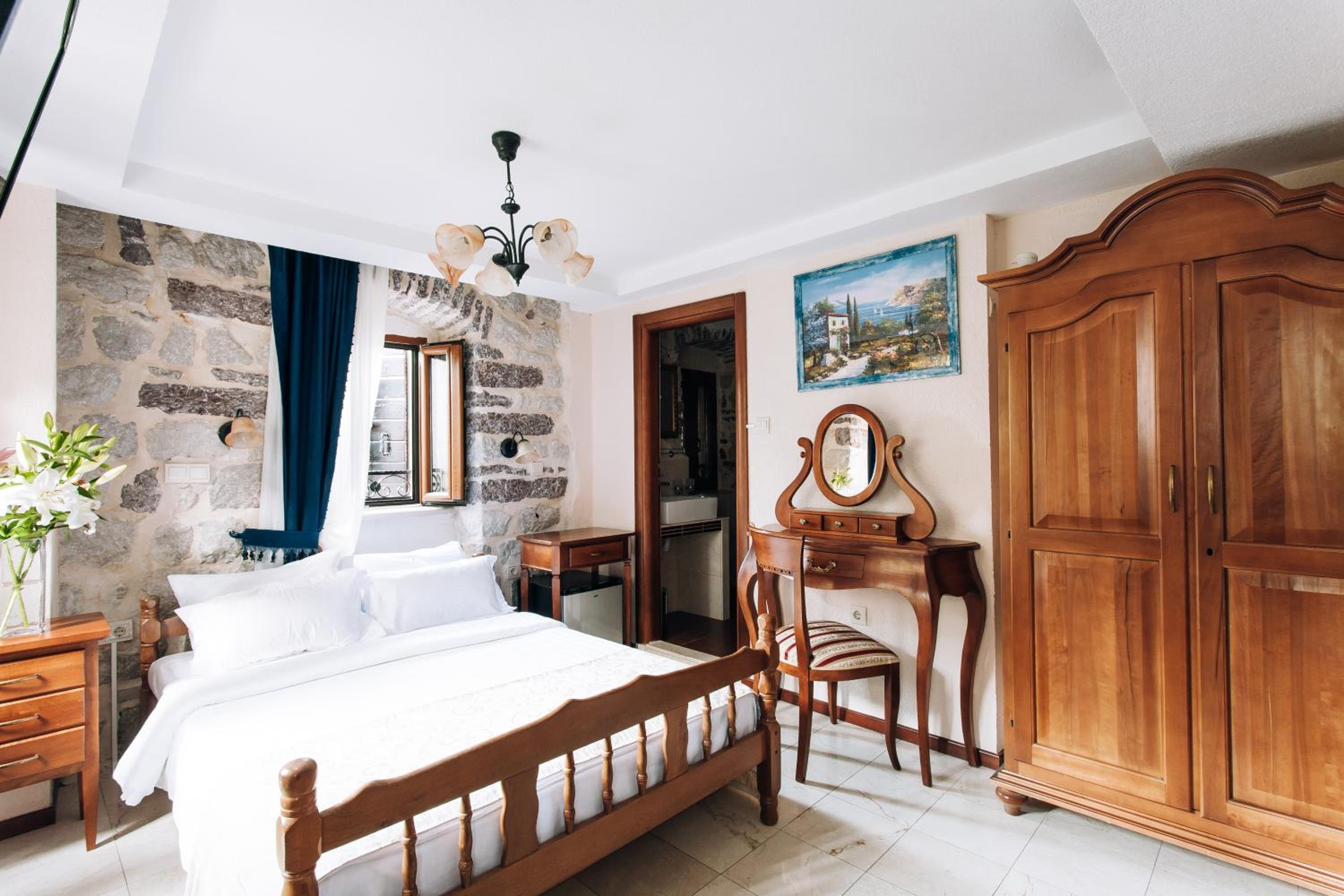 Standard Double Room photo 2