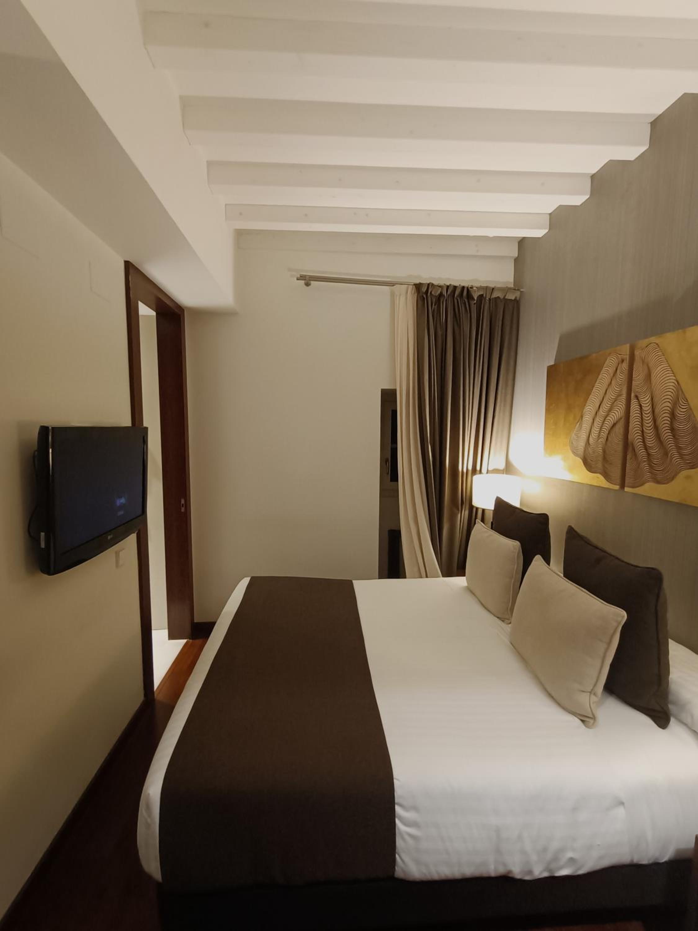 Economy Double Room - Photo 1