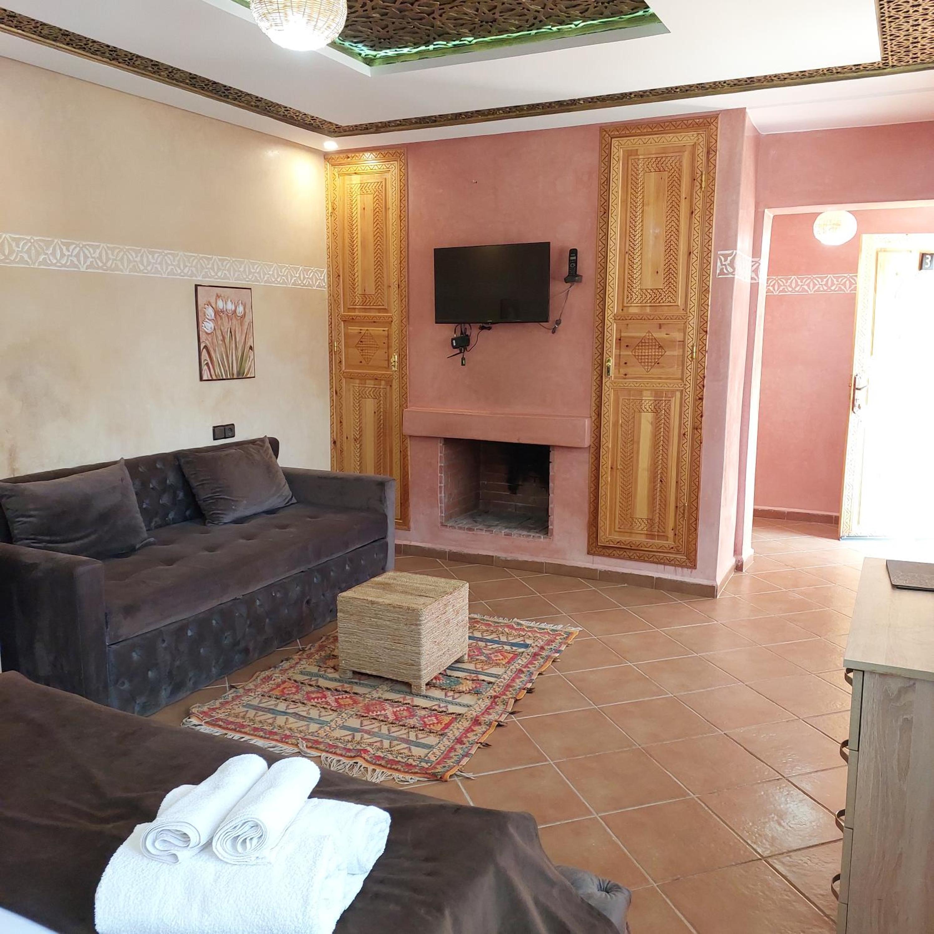 Double Room - Photo 5
