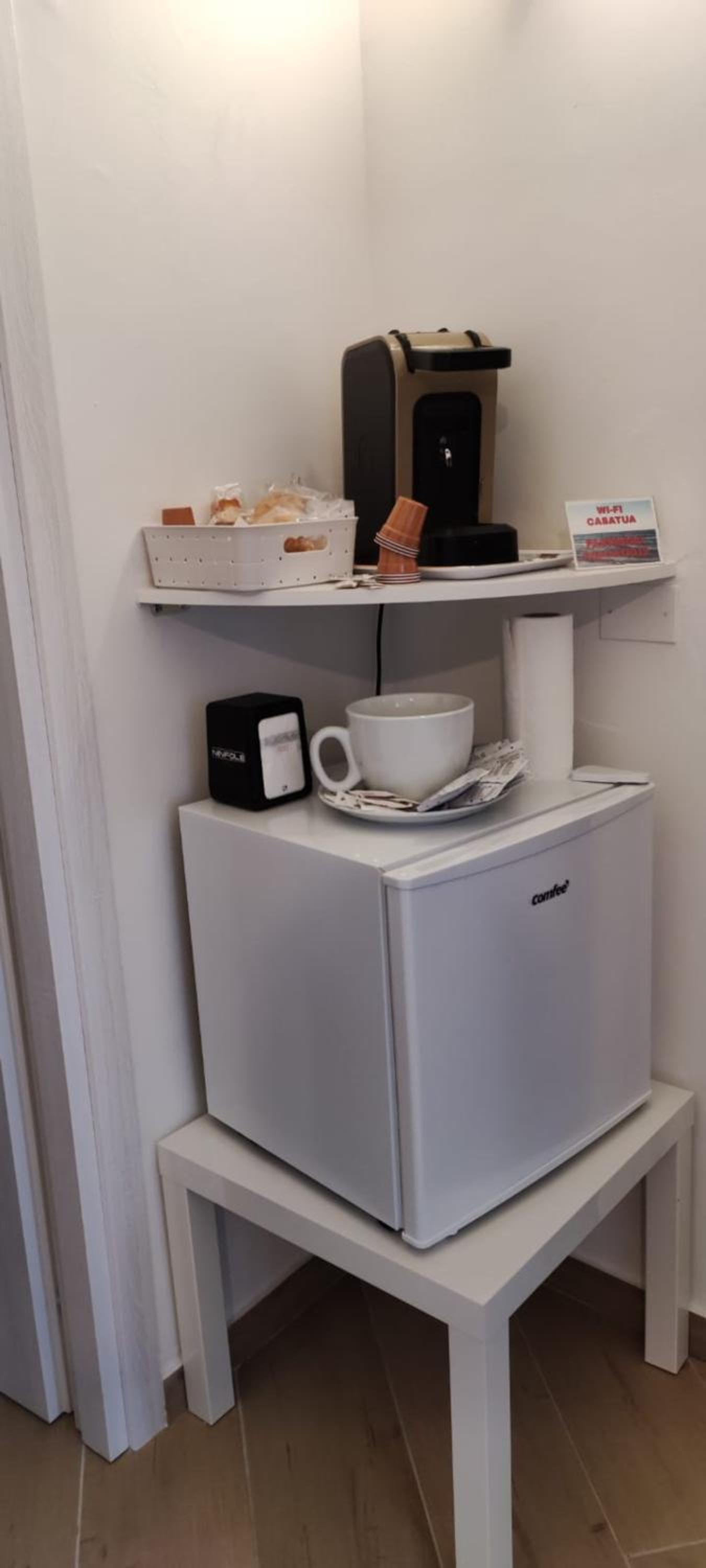 Standard Double Room with Shared Bathroom