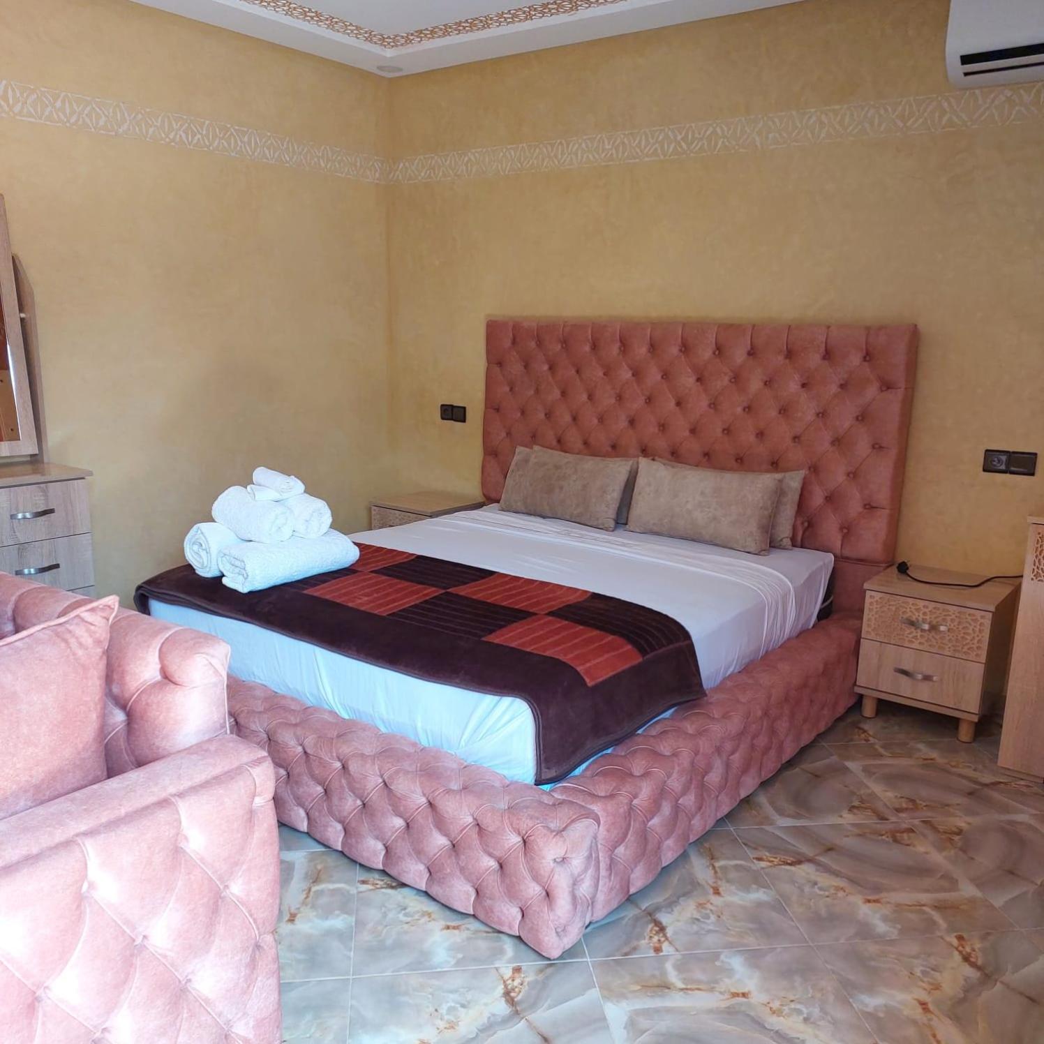 Double Room - Photo 7