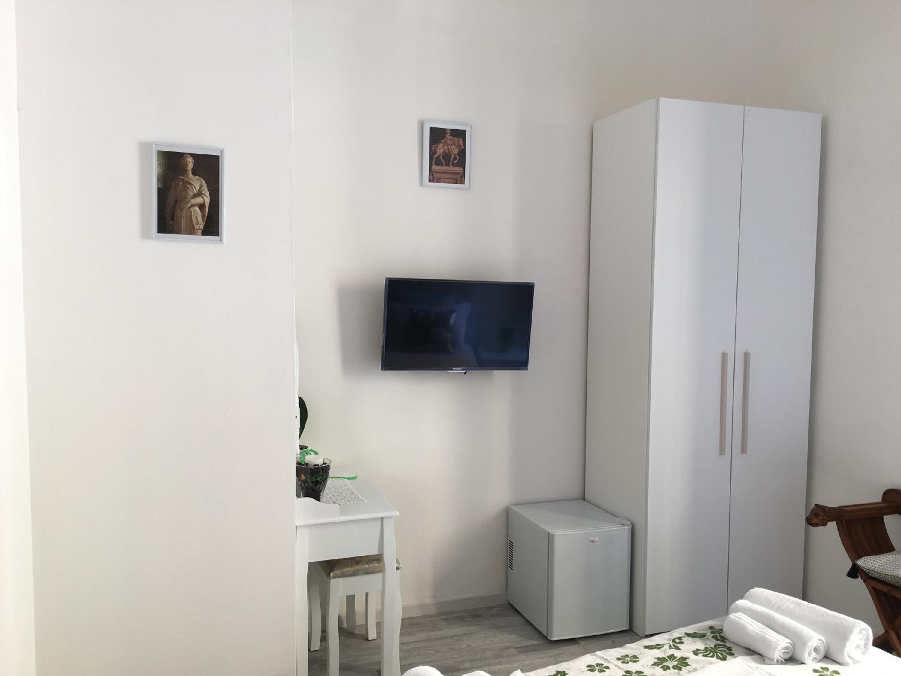 Budget Double Room photo 1