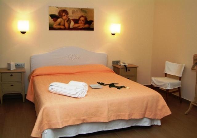 Double or Twin Room photo 2