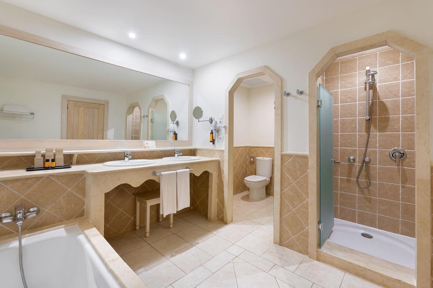 Junior Suite Real Adventure (2 Adults + 2 Children)