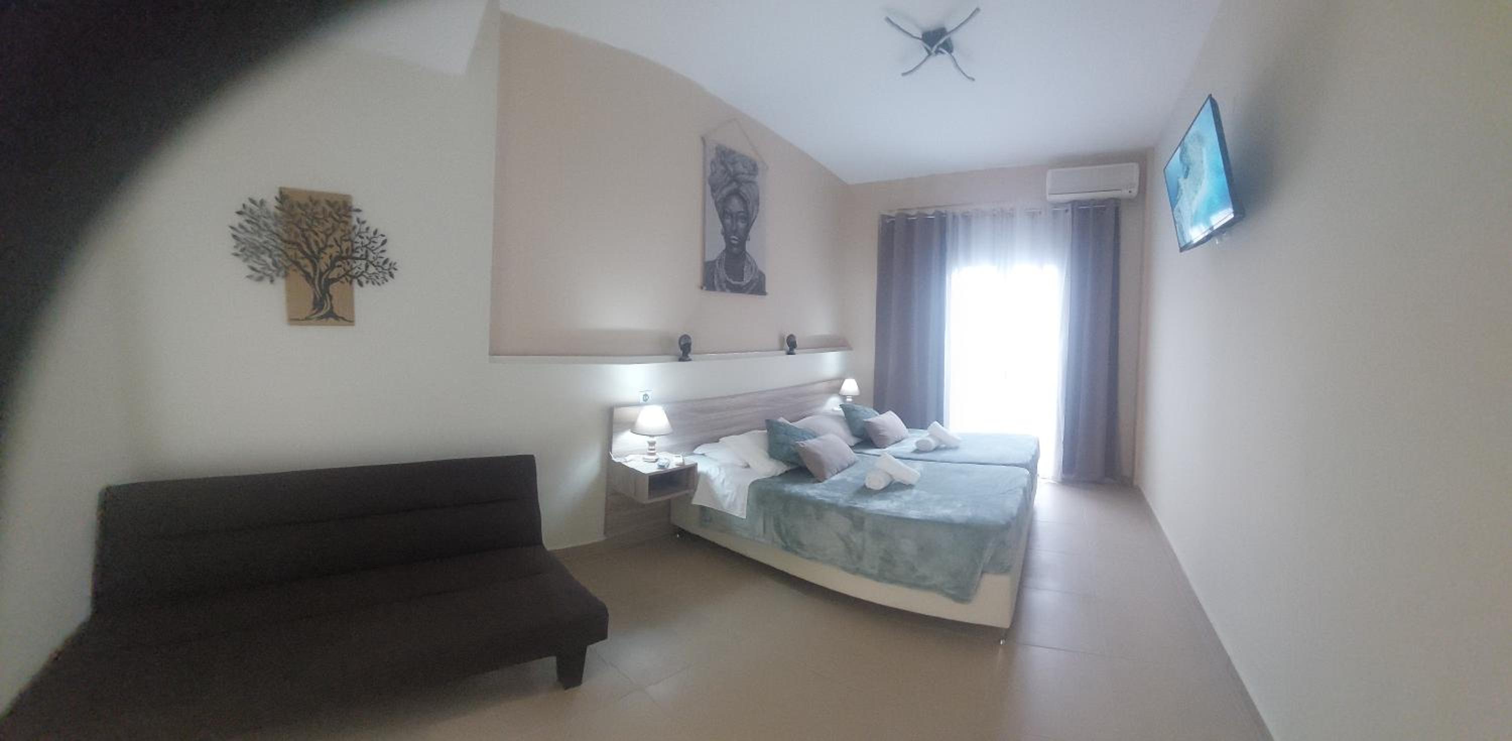 Standard Twin Room with Garden View photo 2