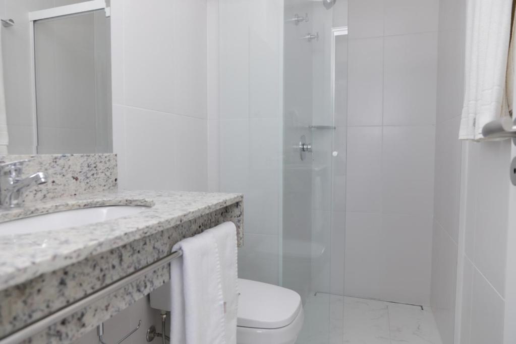 Suite - Photo 12