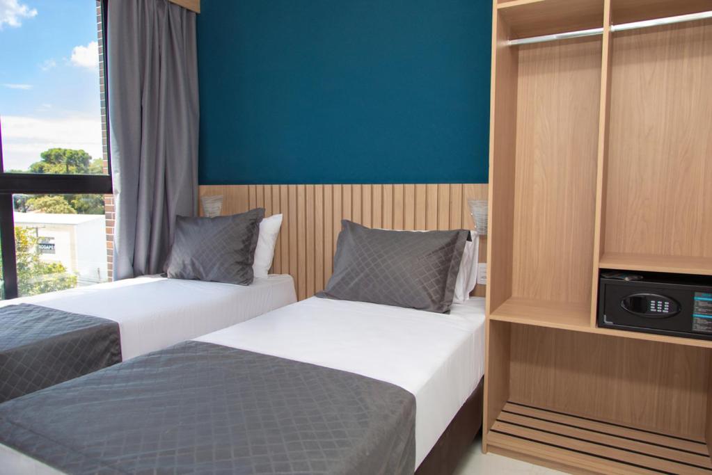 Suite - Photo 1