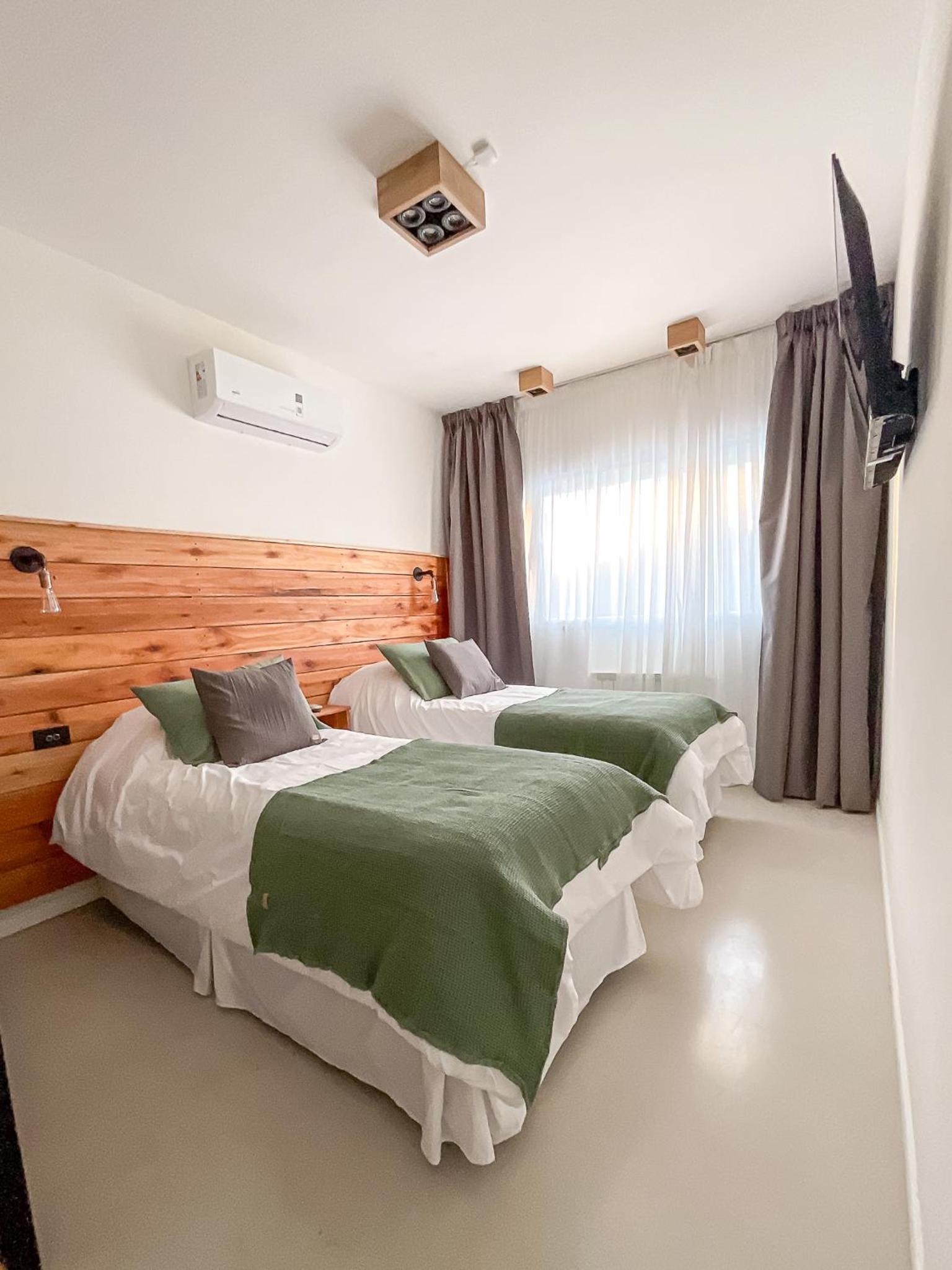 Standard Double or Twin Room photo 3