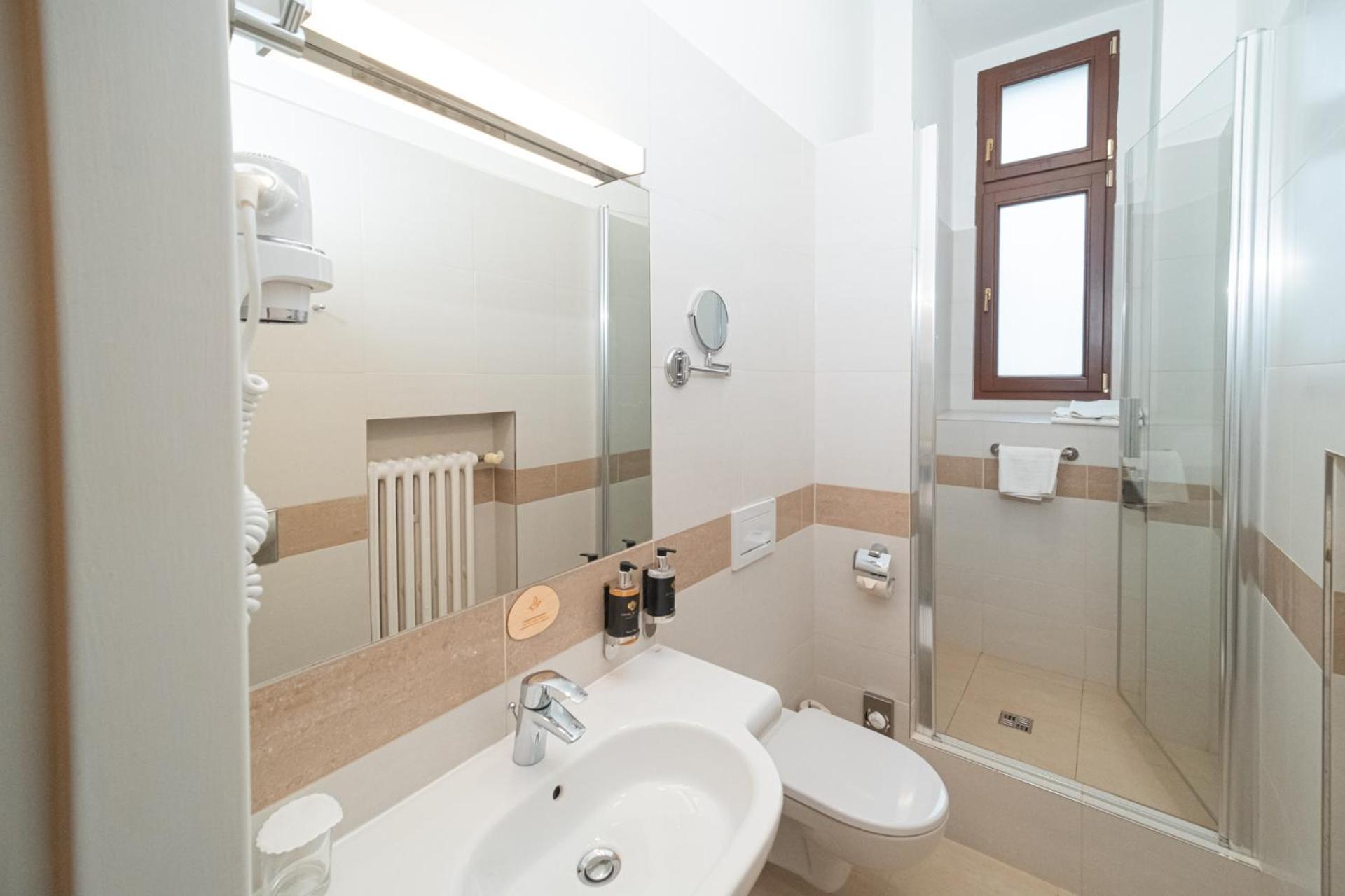 Available room