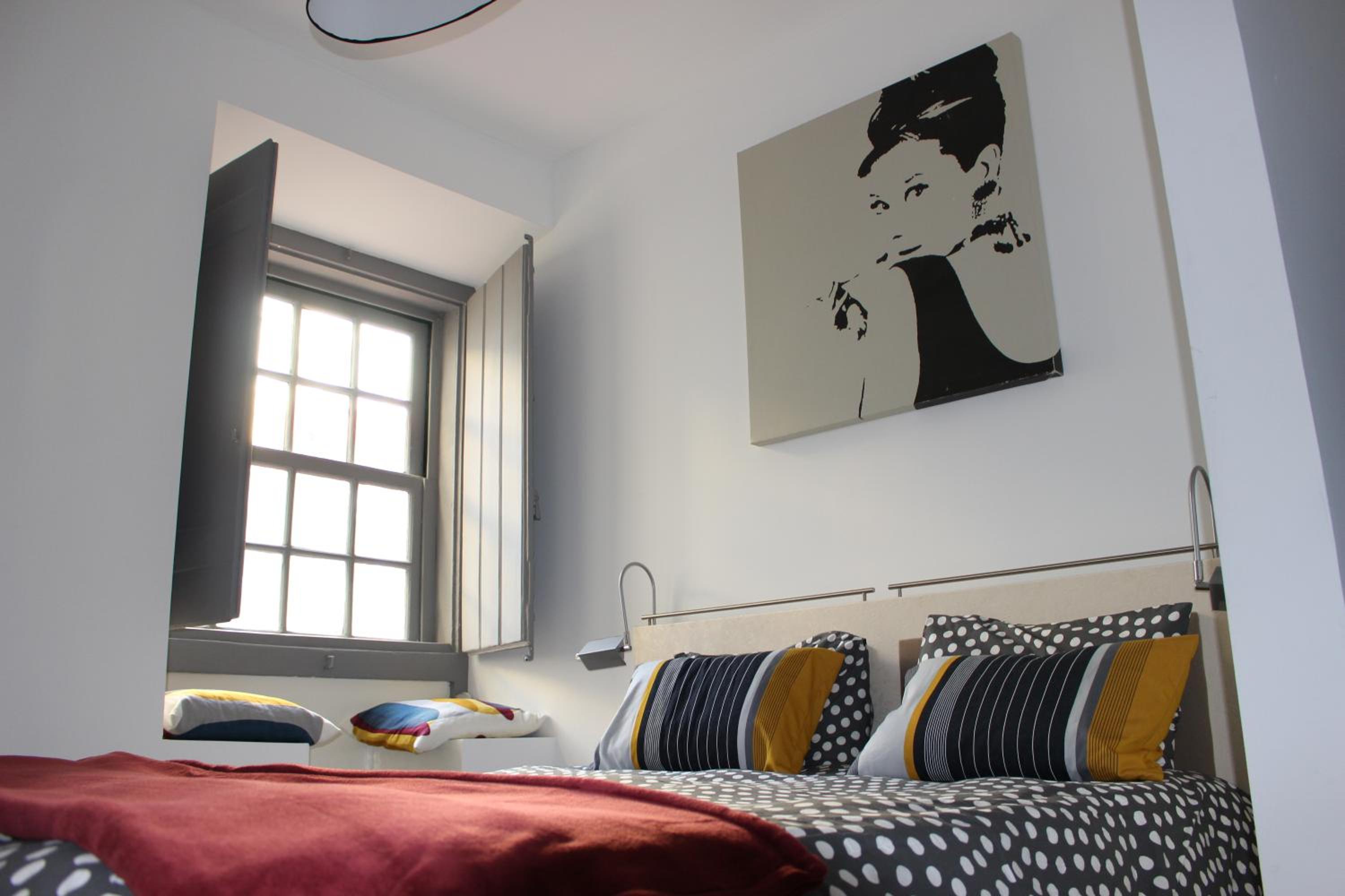 Two-Bedroom Apartment - Photo 19