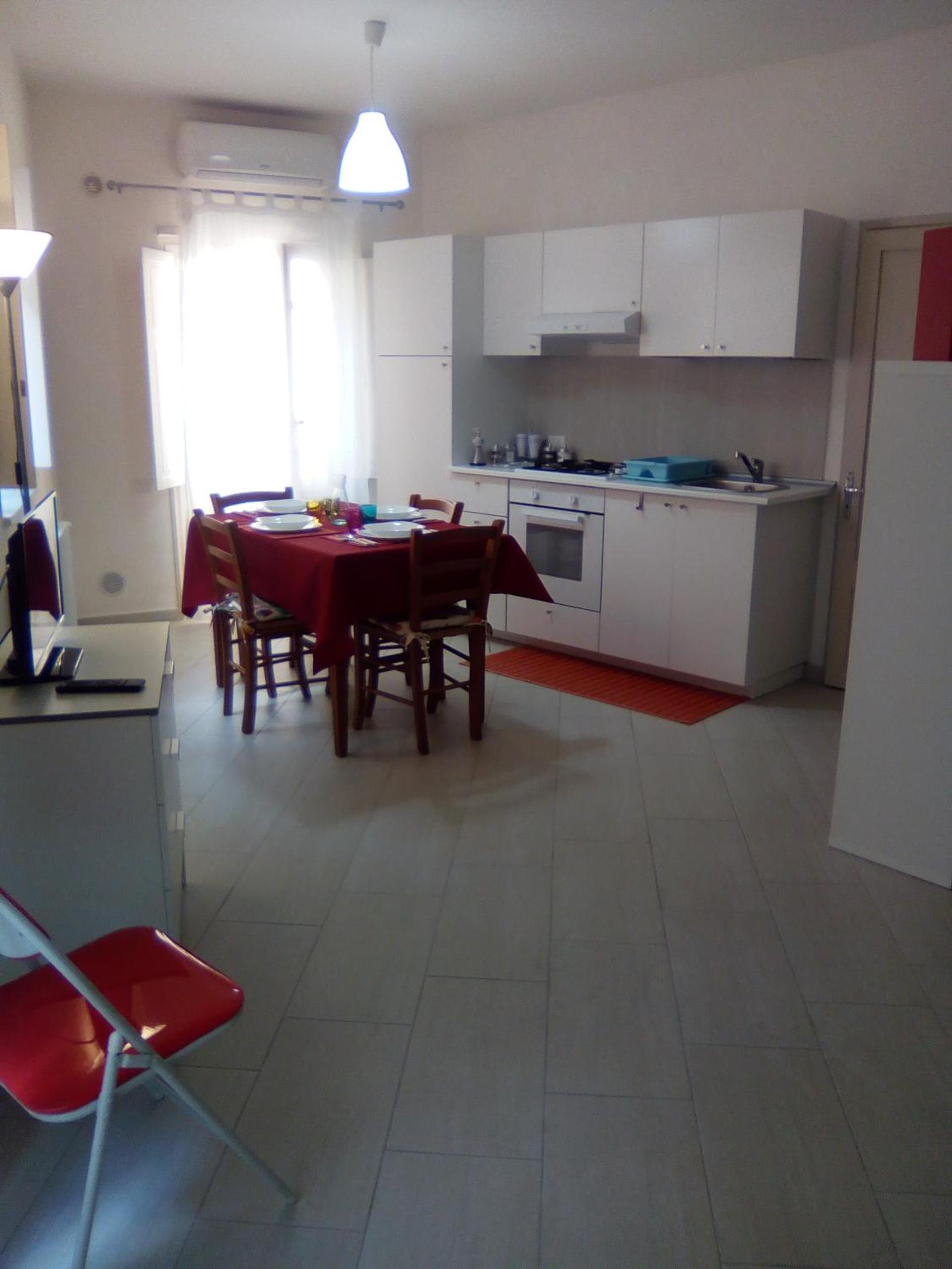 Apartment with Terrace - Photo 4