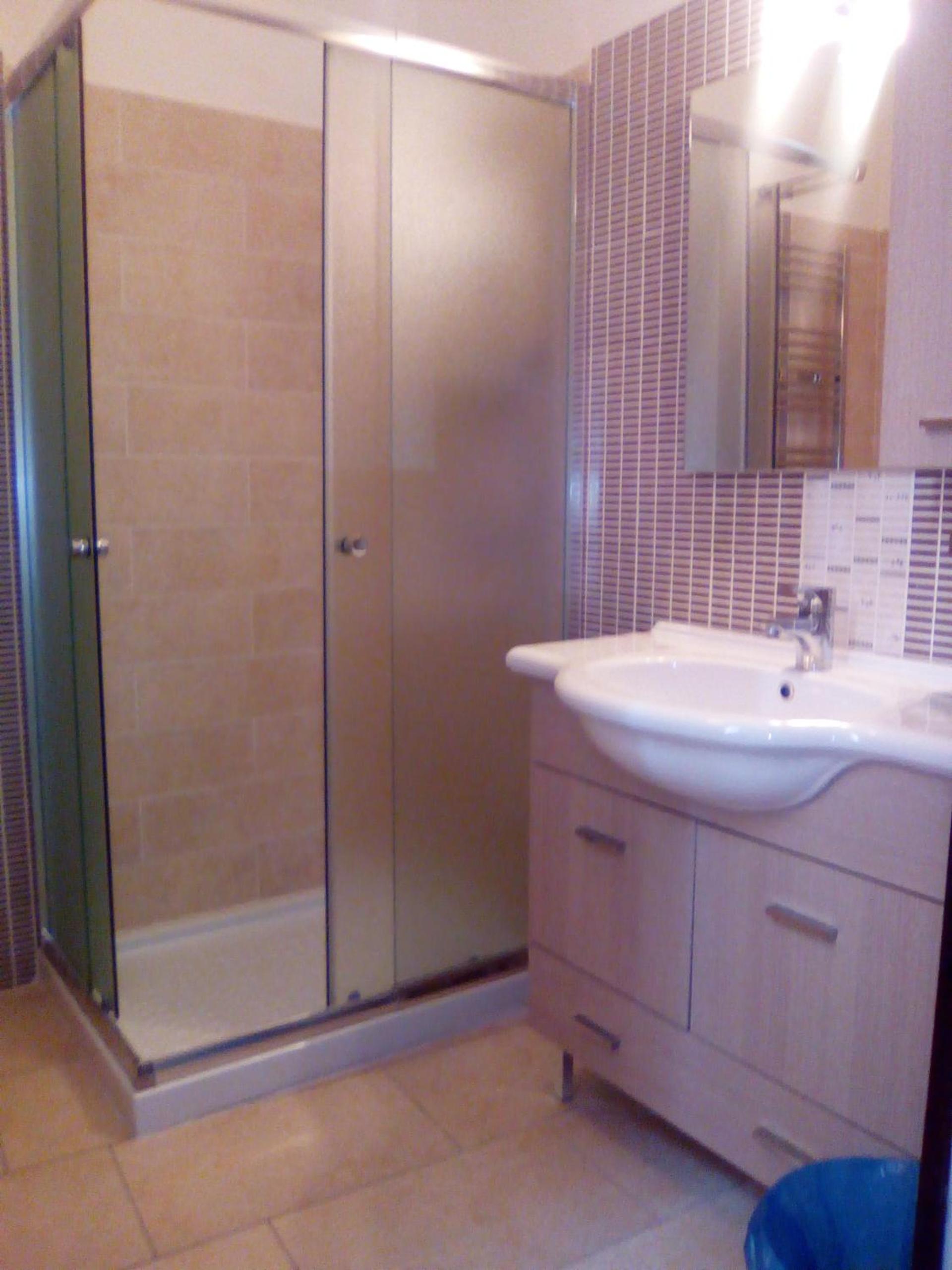 Apartment with Terrace - Photo 9