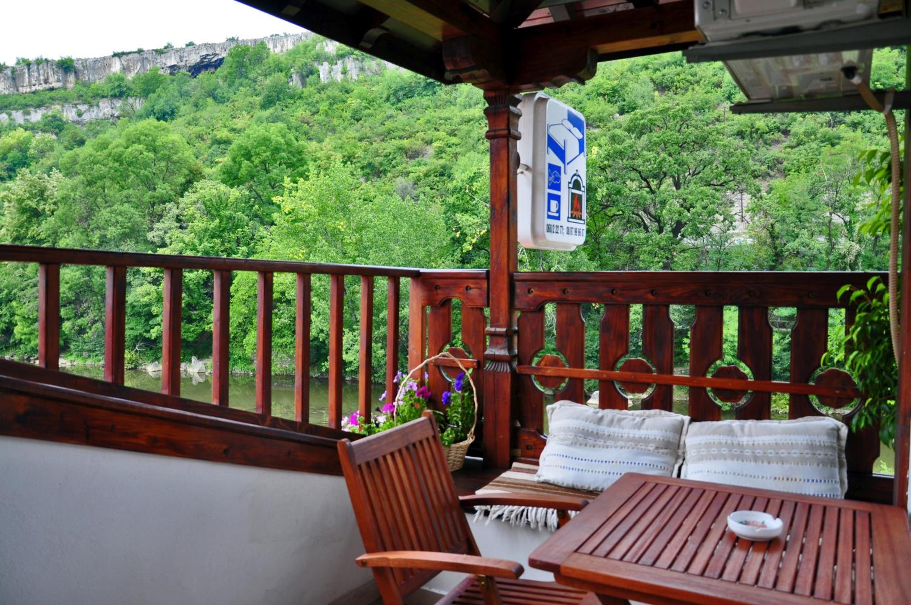 Deluxe Double Room with Balcony - Photo 2