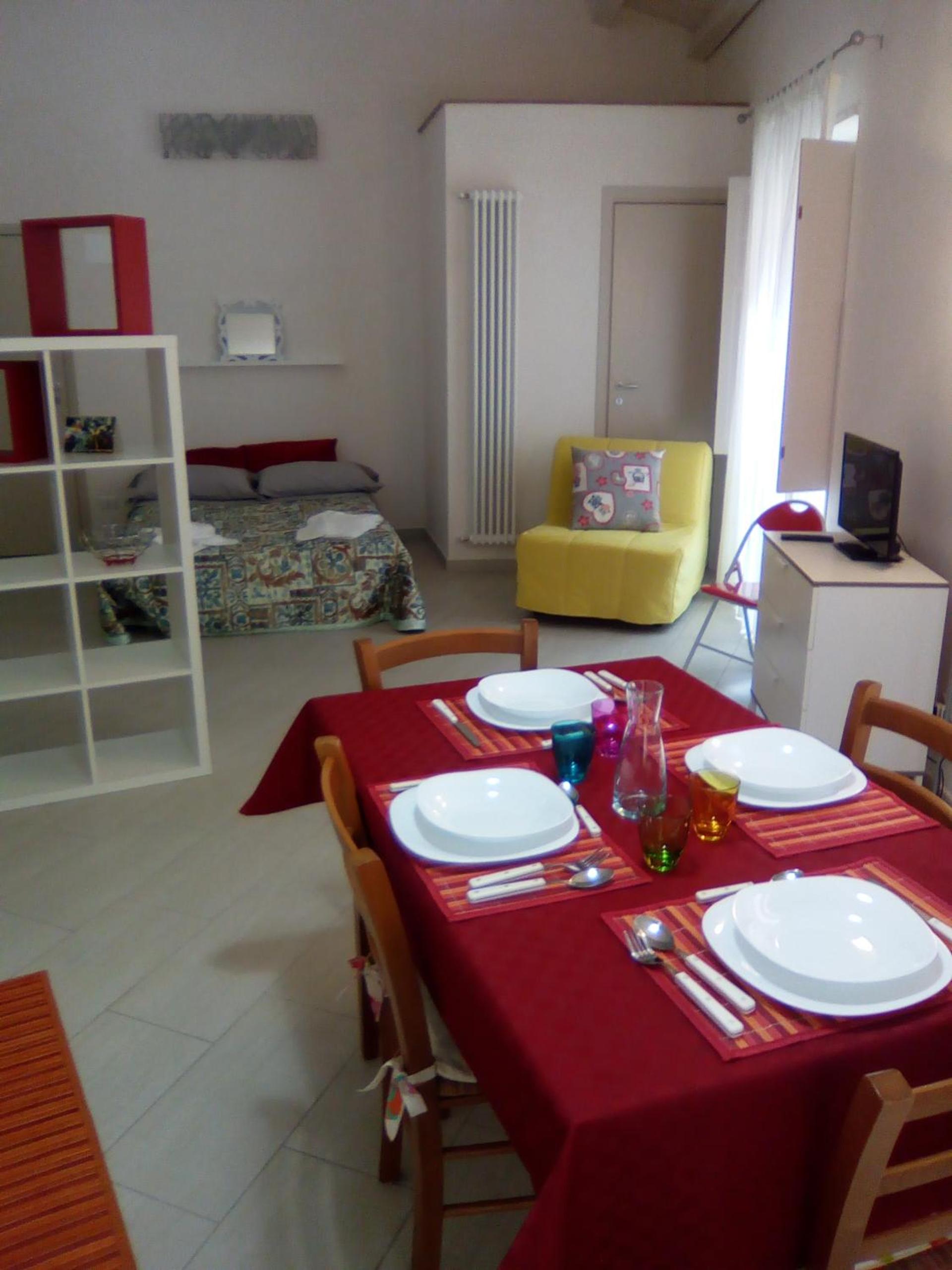 Apartment with Terrace - Photo 2