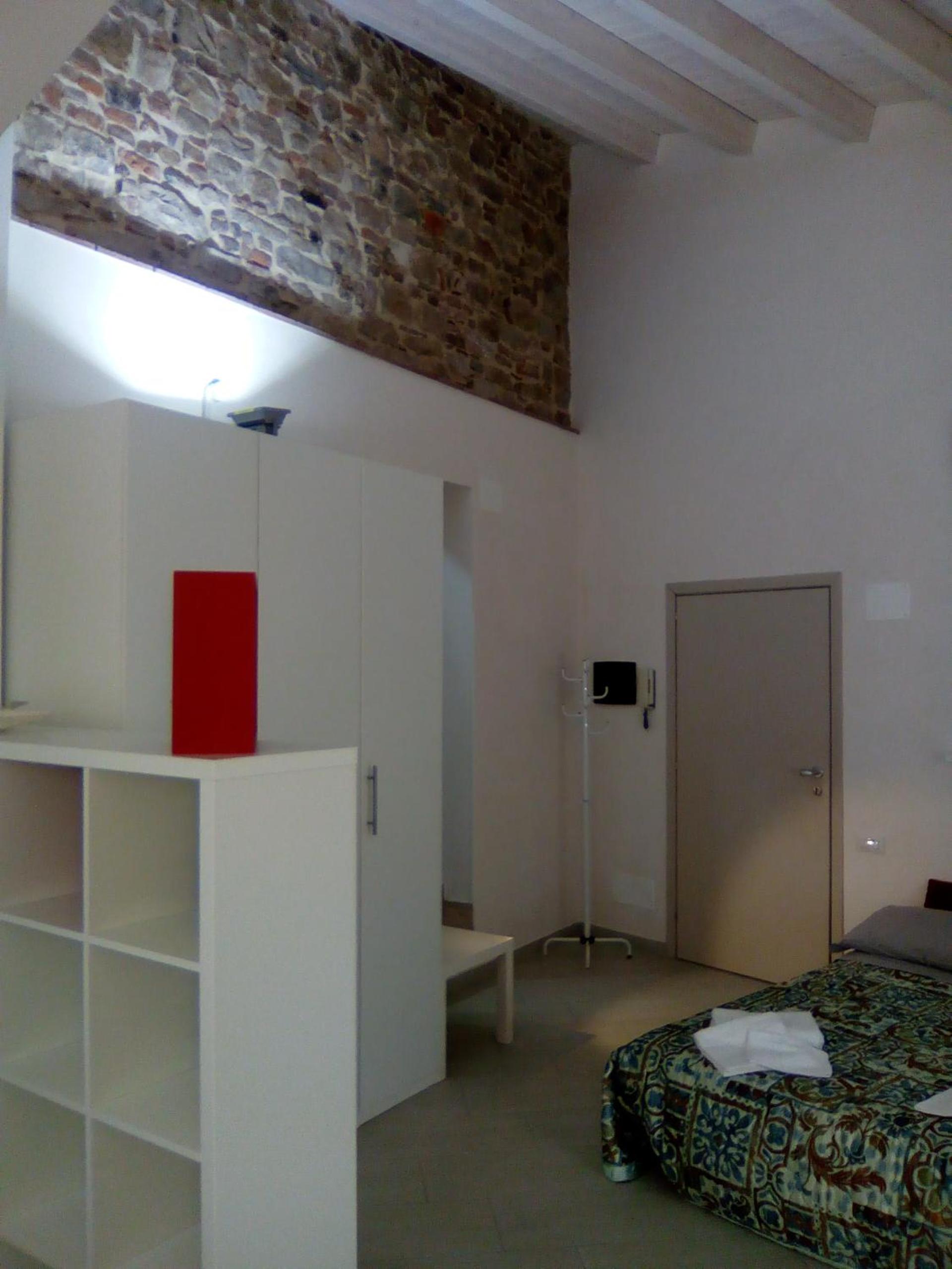 Apartment with Terrace - Photo 3