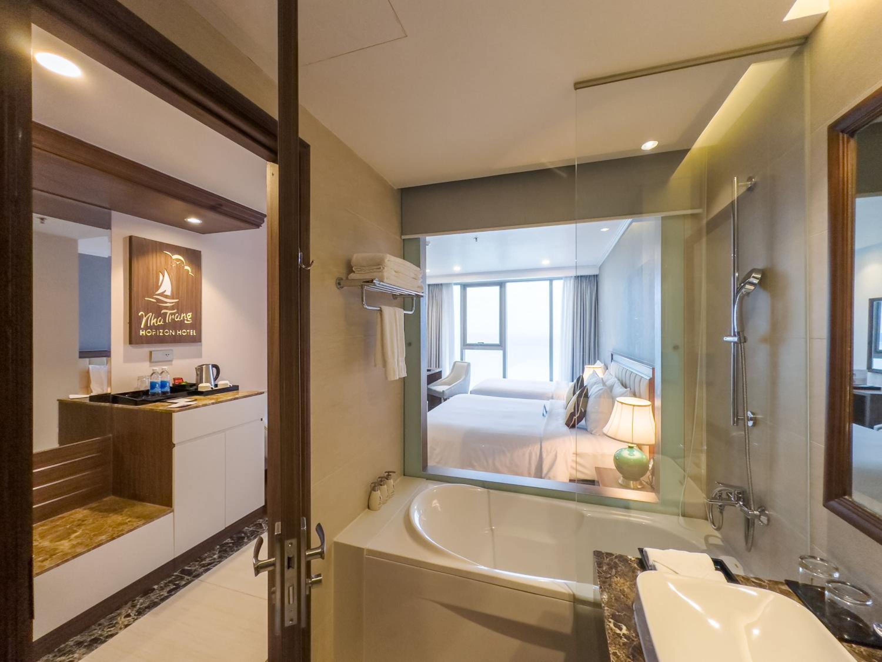 Deluxe Triple Room with Sea View photo 1