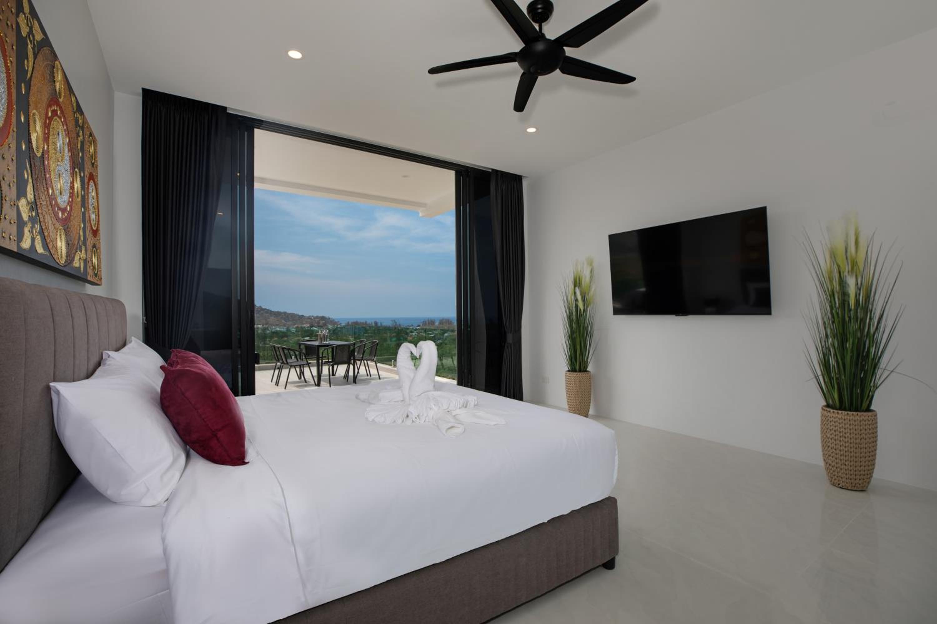 Villa with Sea View photo 3
