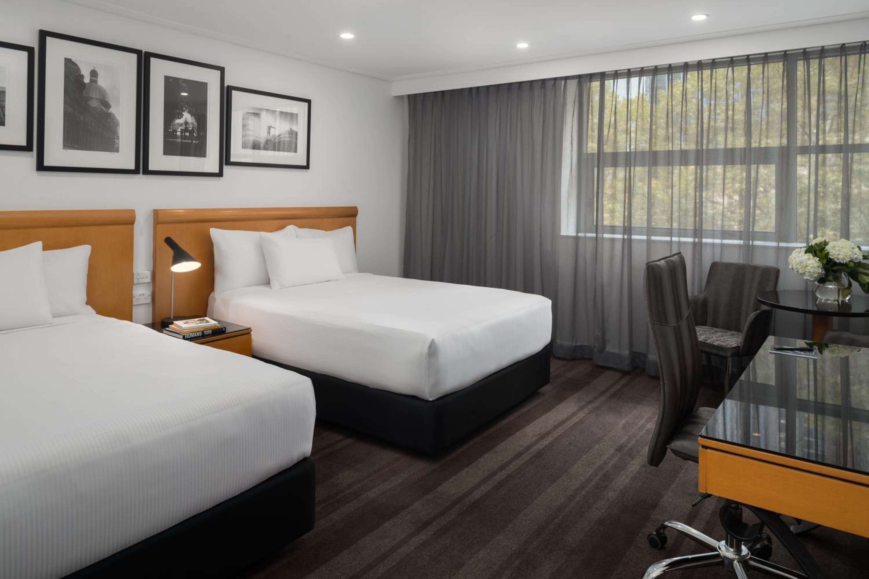 Deluxe Twin – check-in after 8:30PM only