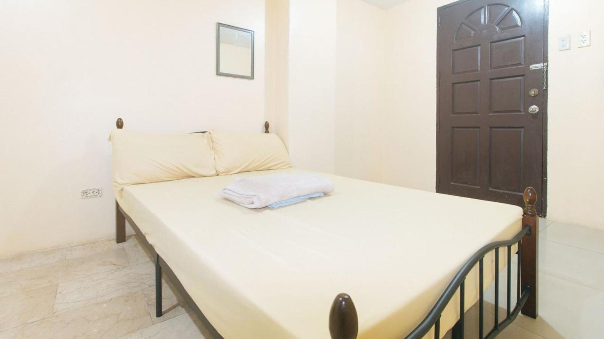 Standard Double Room with Fan - Photo 2