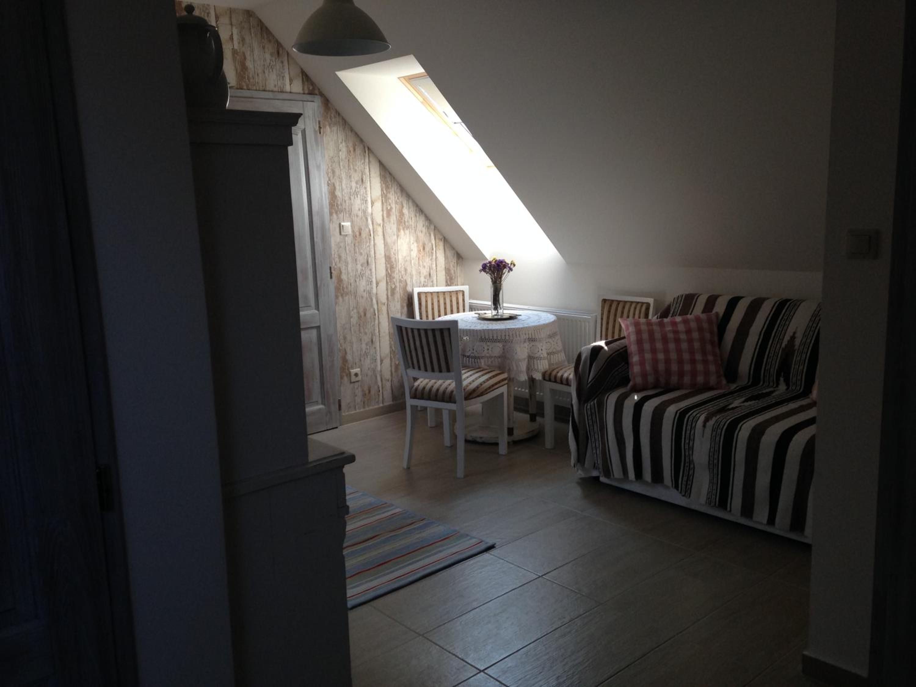 Studio Apartment - Photo 11