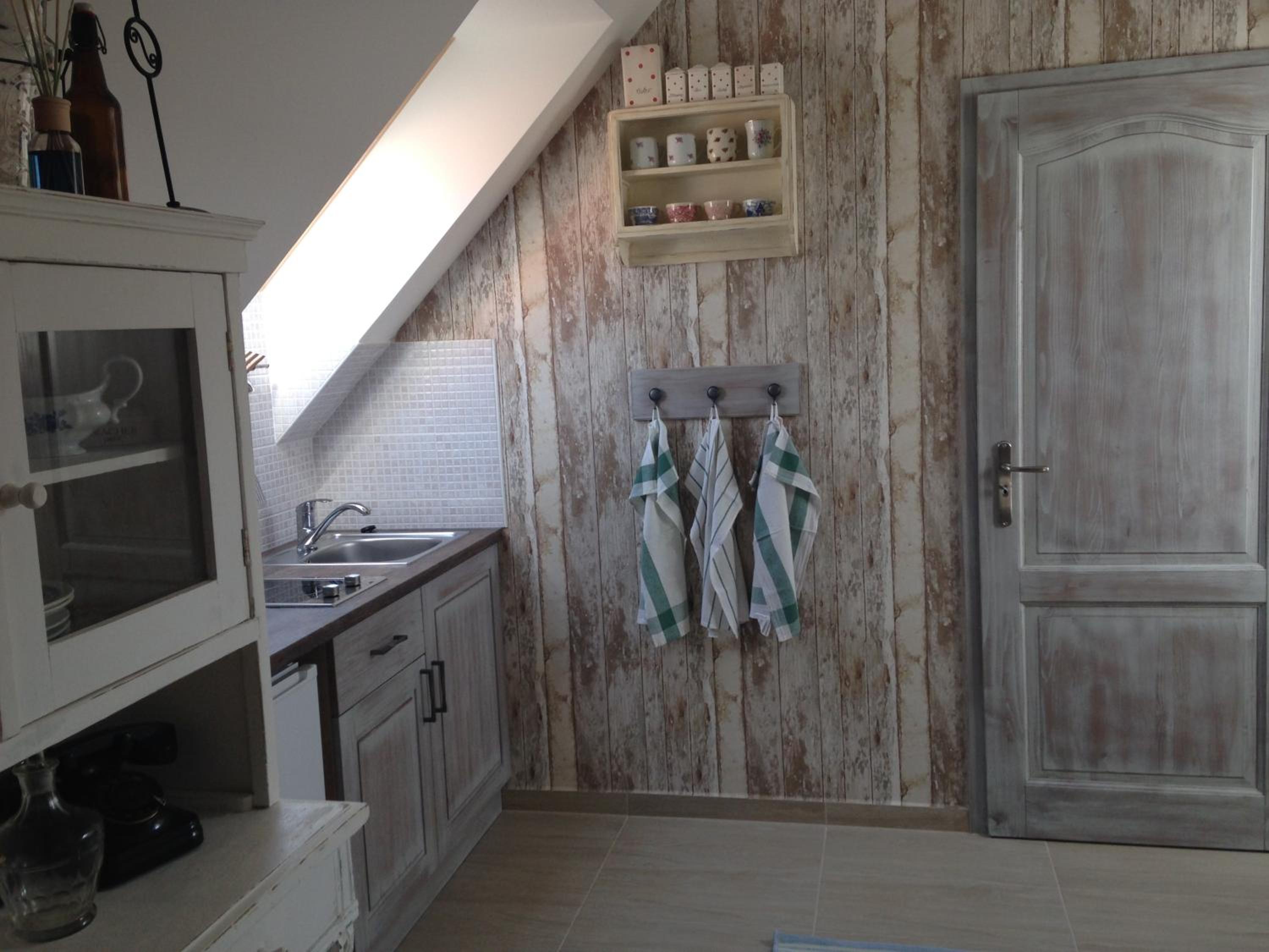 Studio Apartment - Photo 12