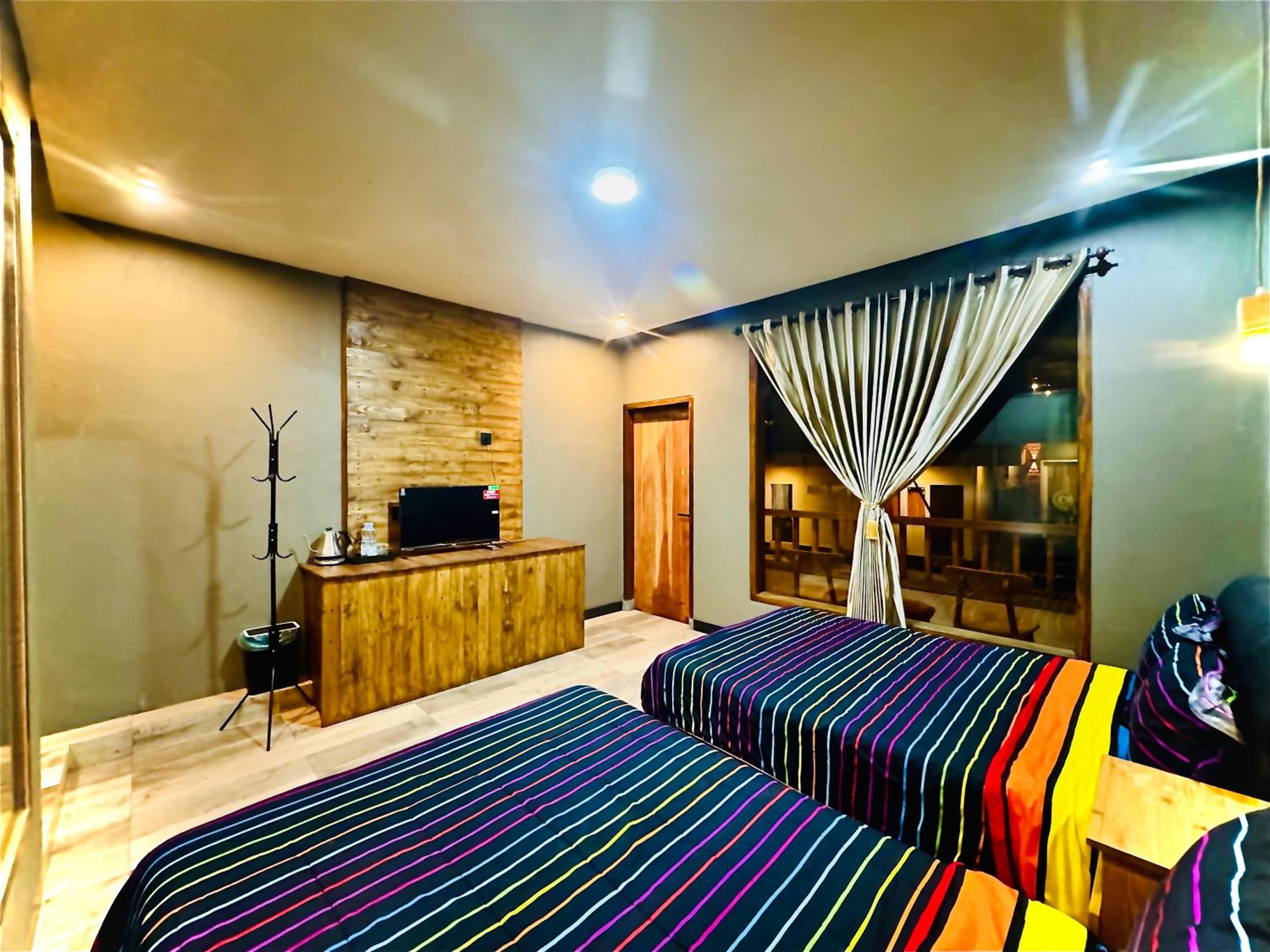 Deluxe Double or Twin Room with Balcony photo 1