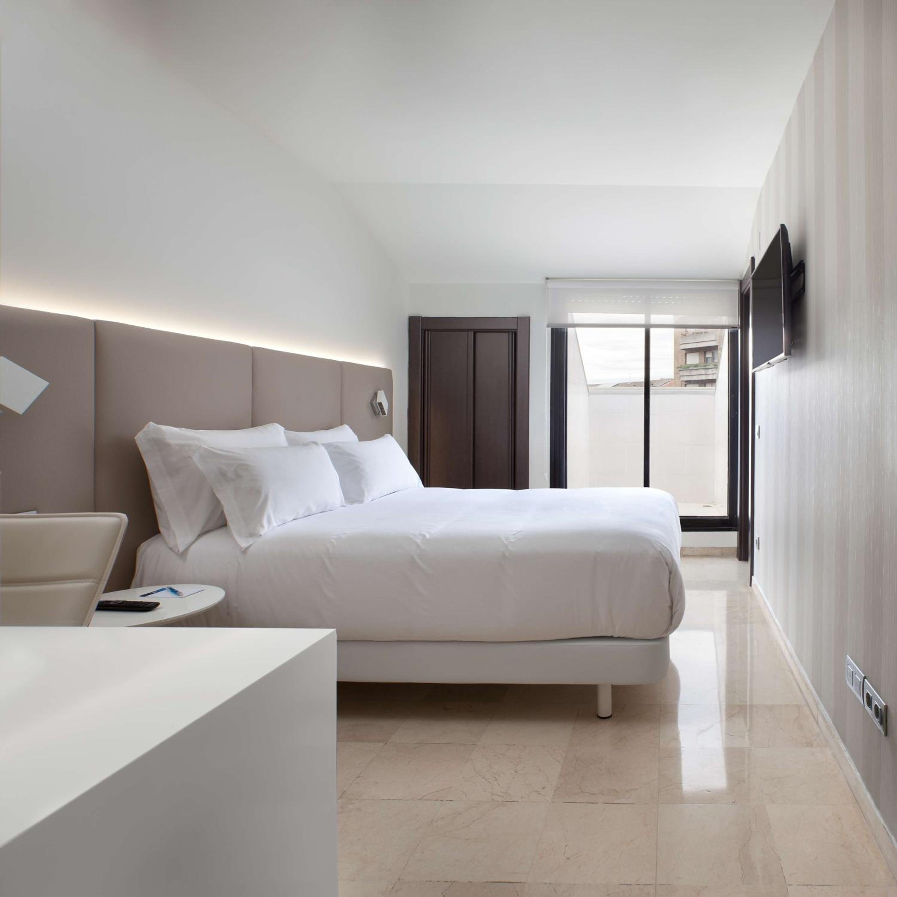 Standard Double or Twin Room with Extra Bed photo 2