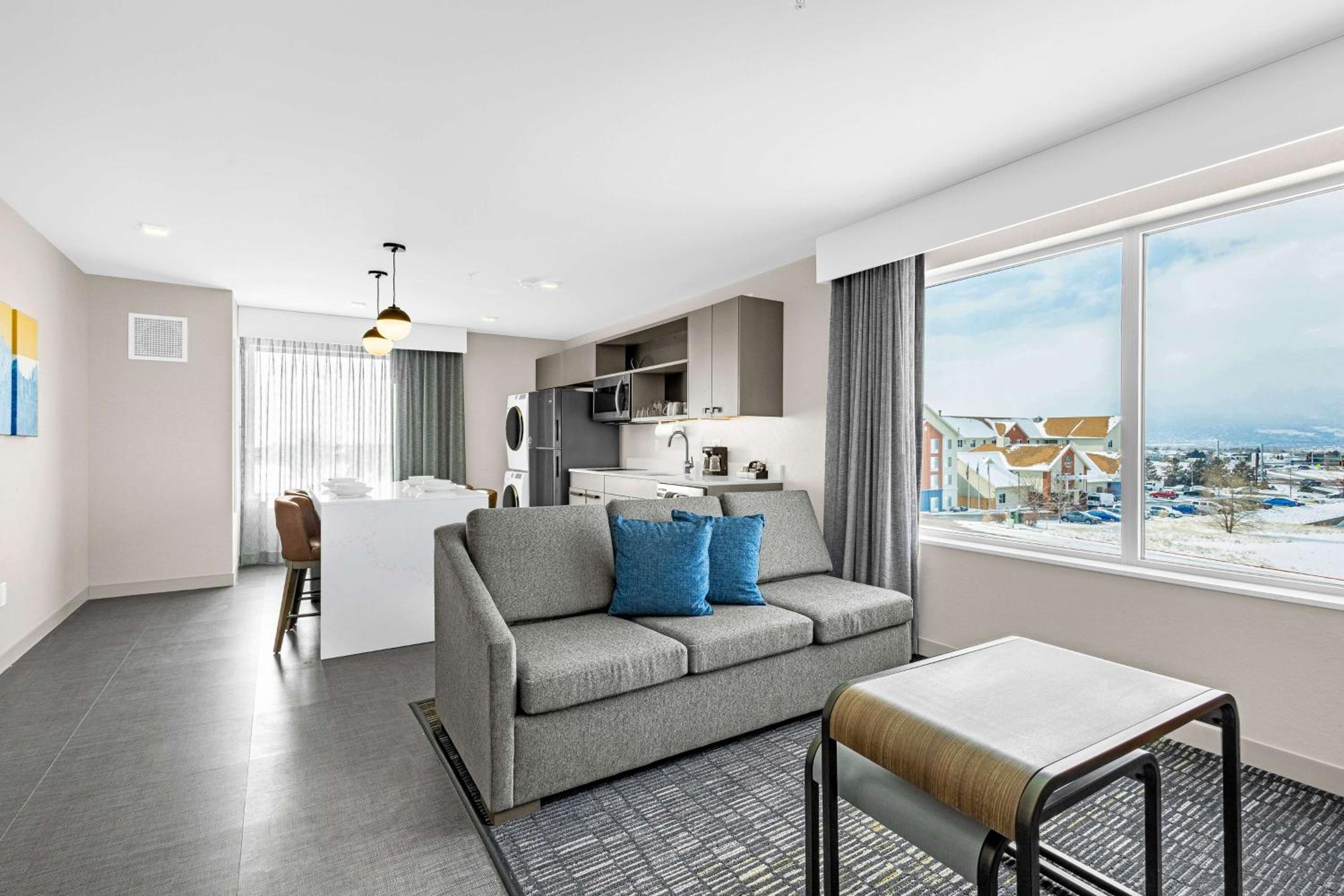 One-Bedroom King Suite photo 3