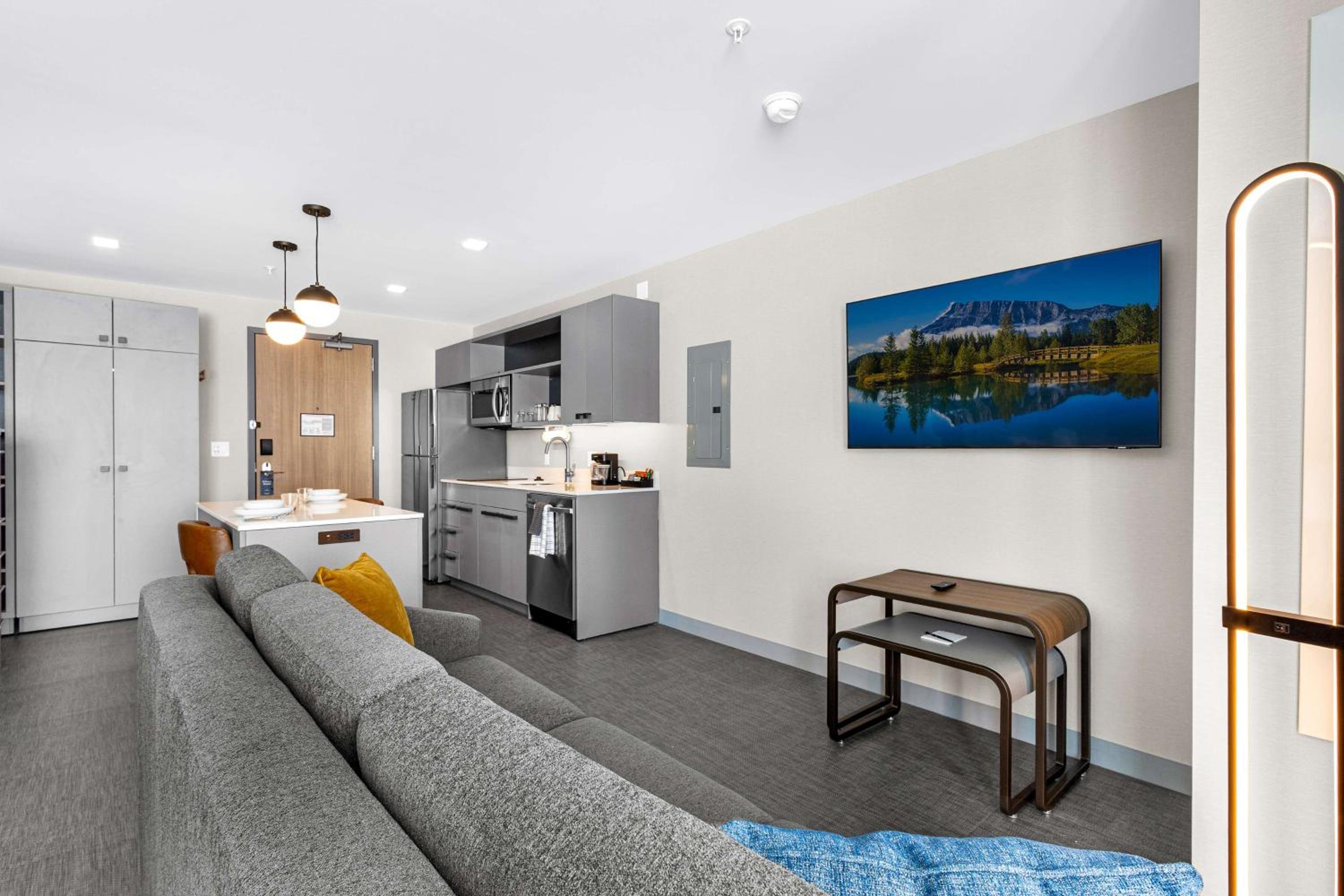 King Studio Suite