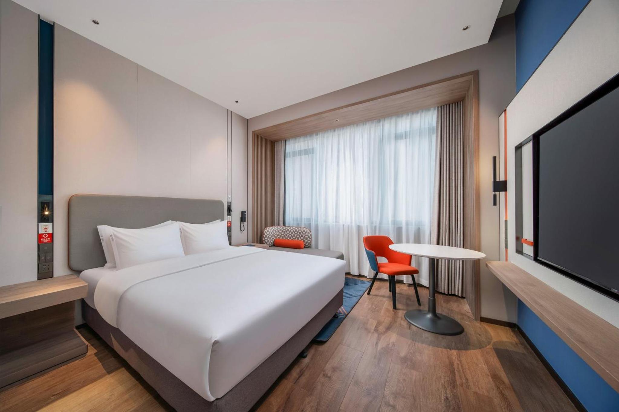 Standard King Room - Disability Access photo 1