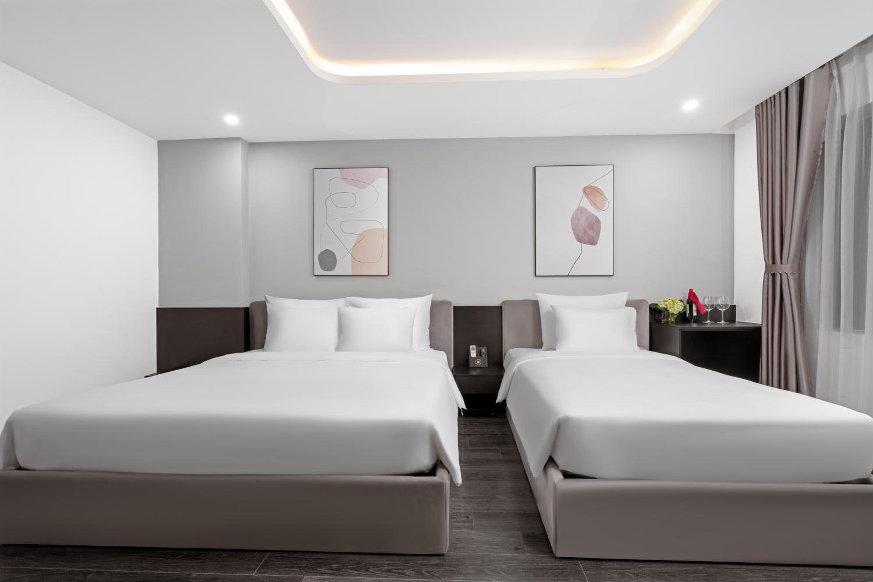 Deluxe Family Room - Photo 7