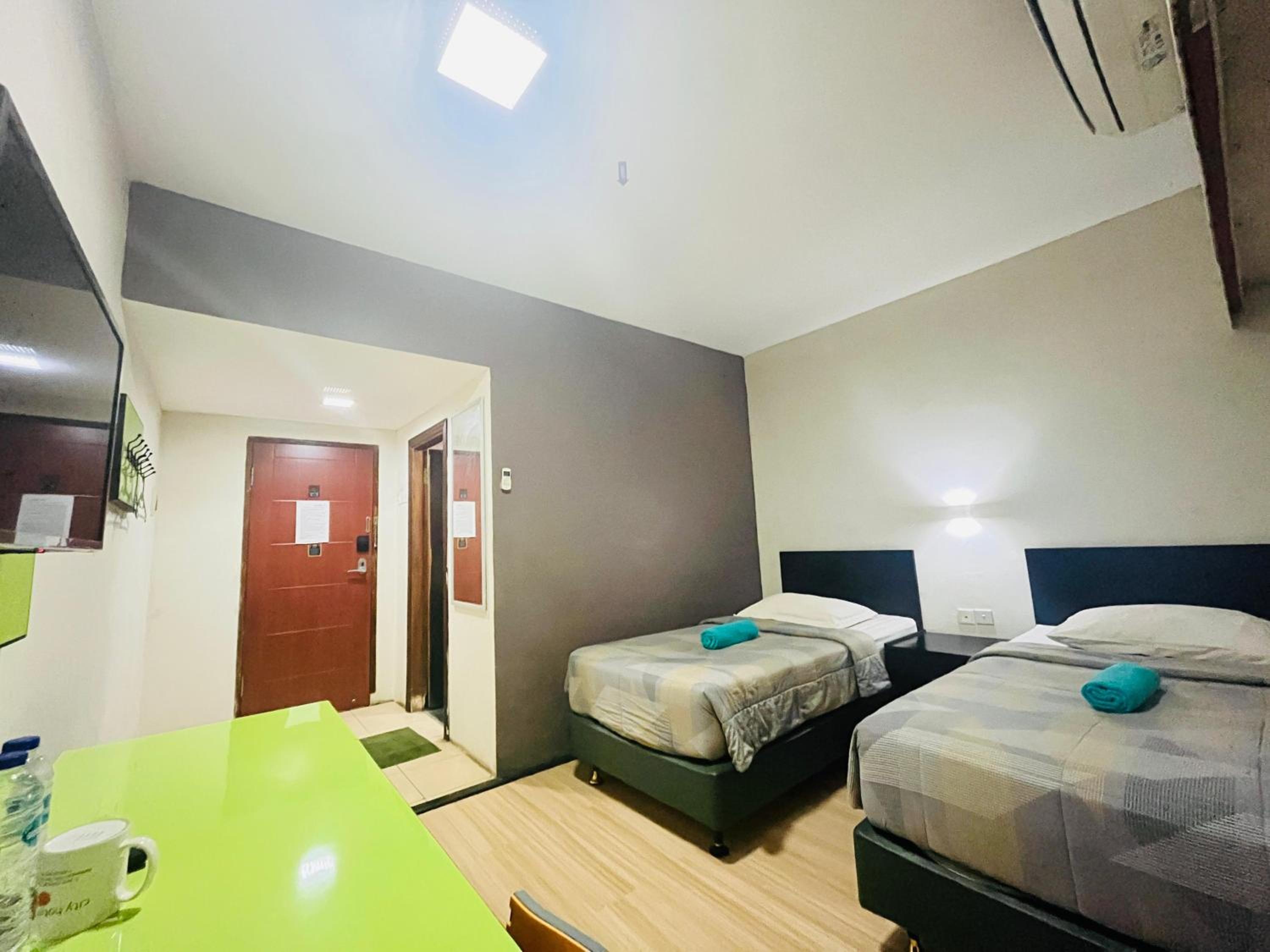 Standard Twin Room - Photo 1