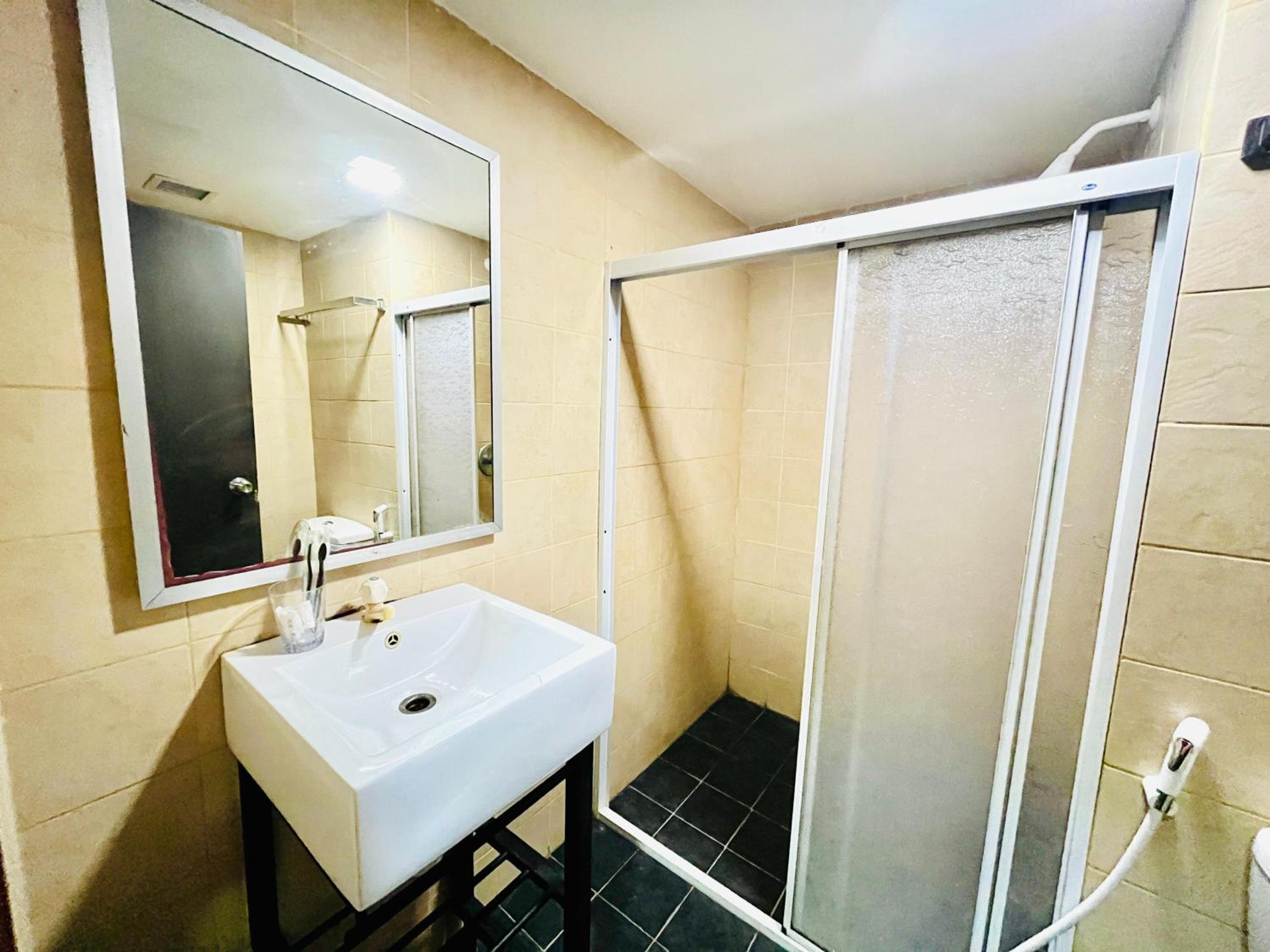 Deluxe Twin Room - Photo 3