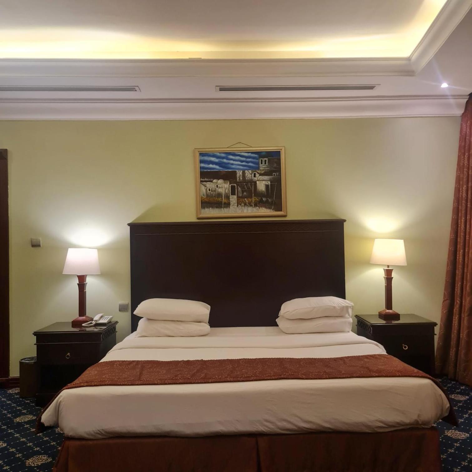 Standard King Room - Photo 3