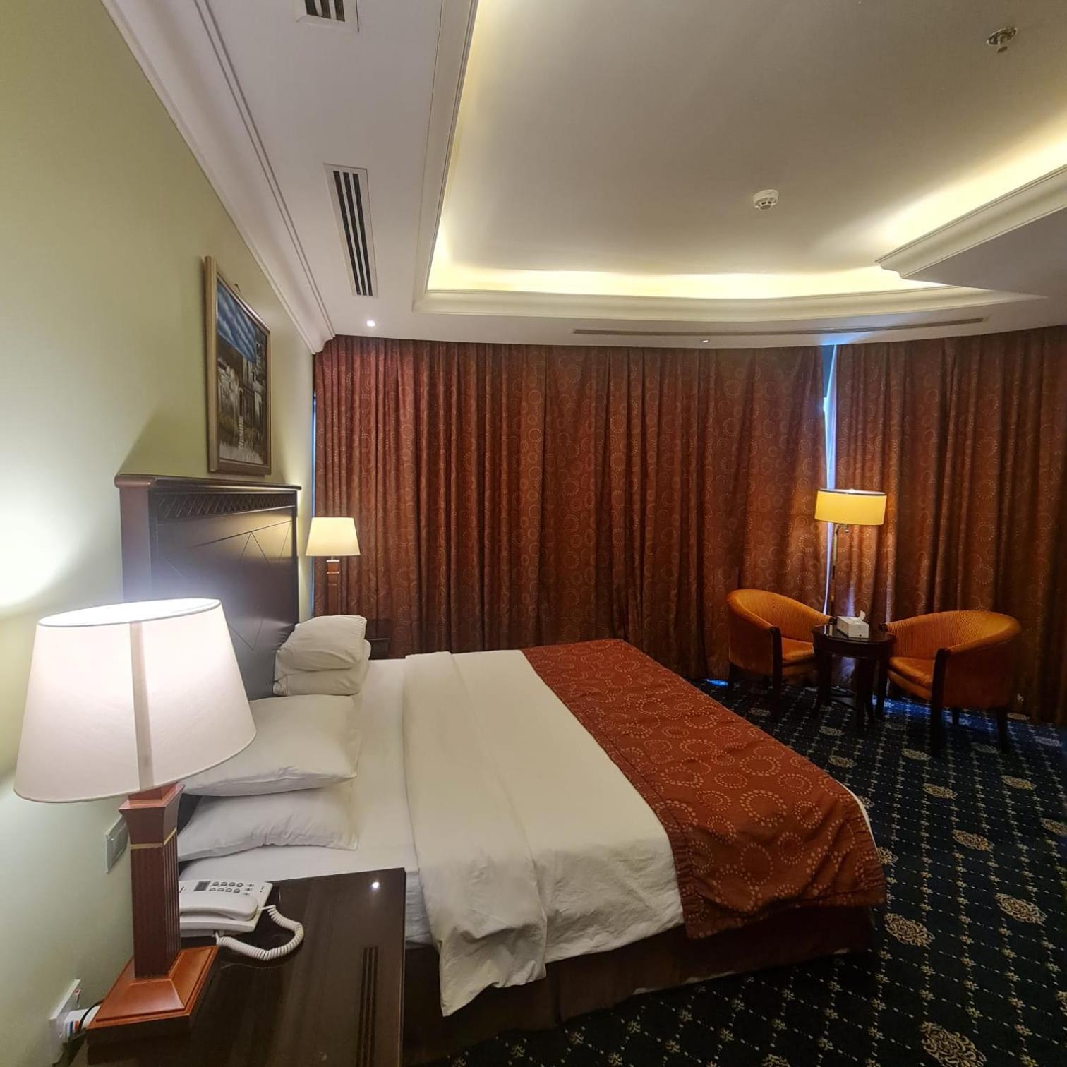 Standard King Room - Photo 4