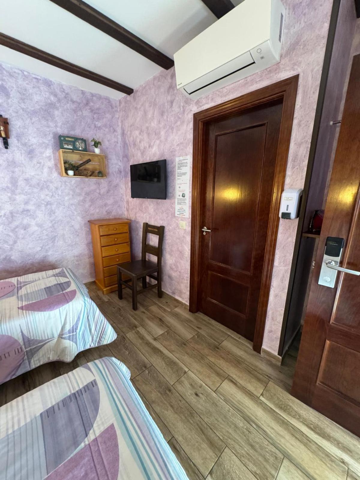 Superior Double Room with Two Double Beds - Photo 3