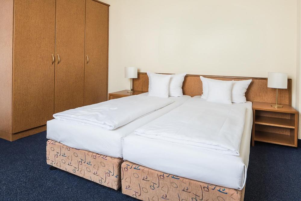 Double or Twin Room - Photo 1