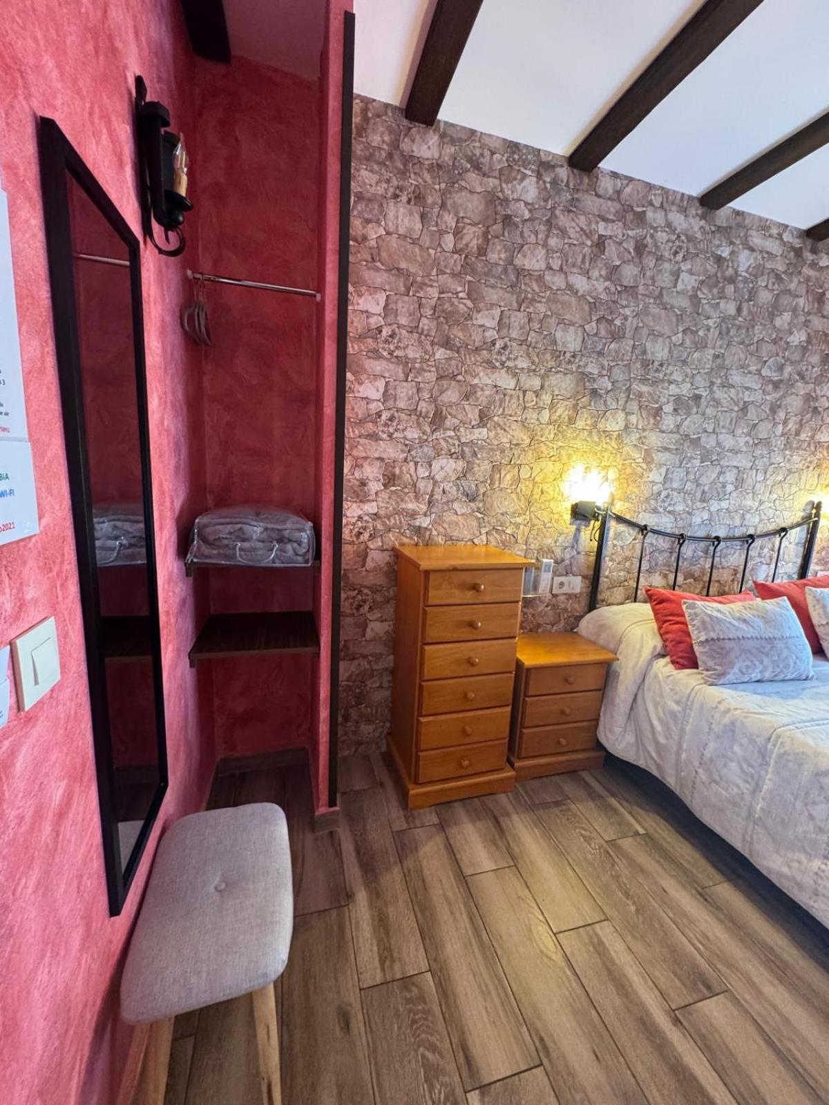 Double Room with Private Bathroom photo 3