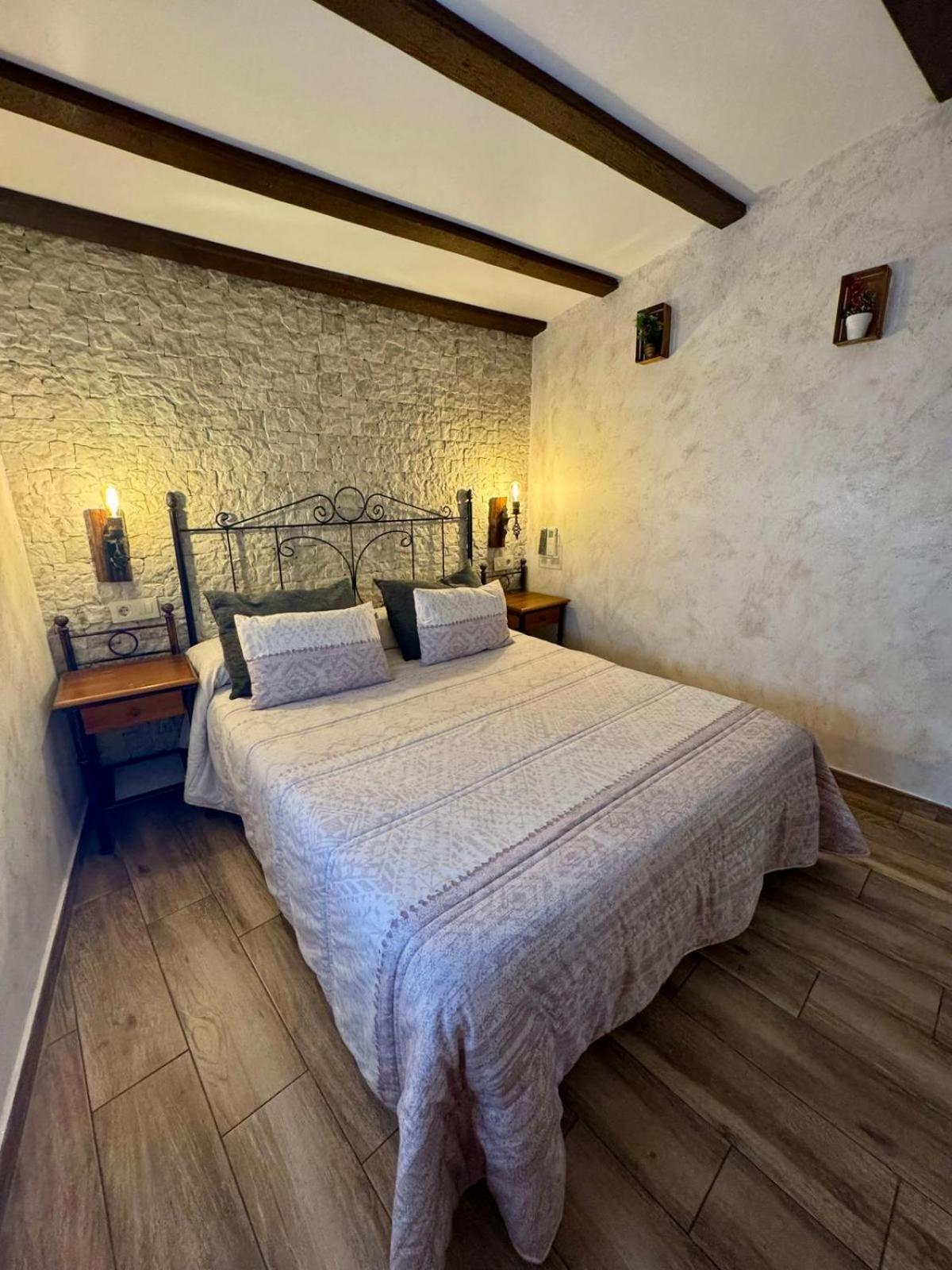 Deluxe Double Room - Photo 1