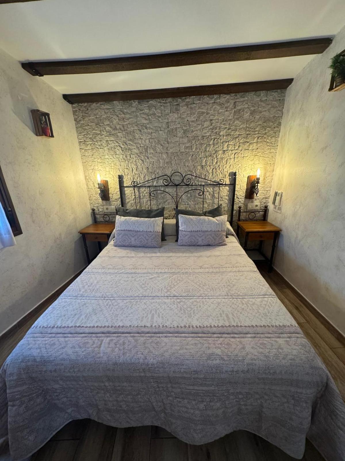 Deluxe Double Room - Photo 3