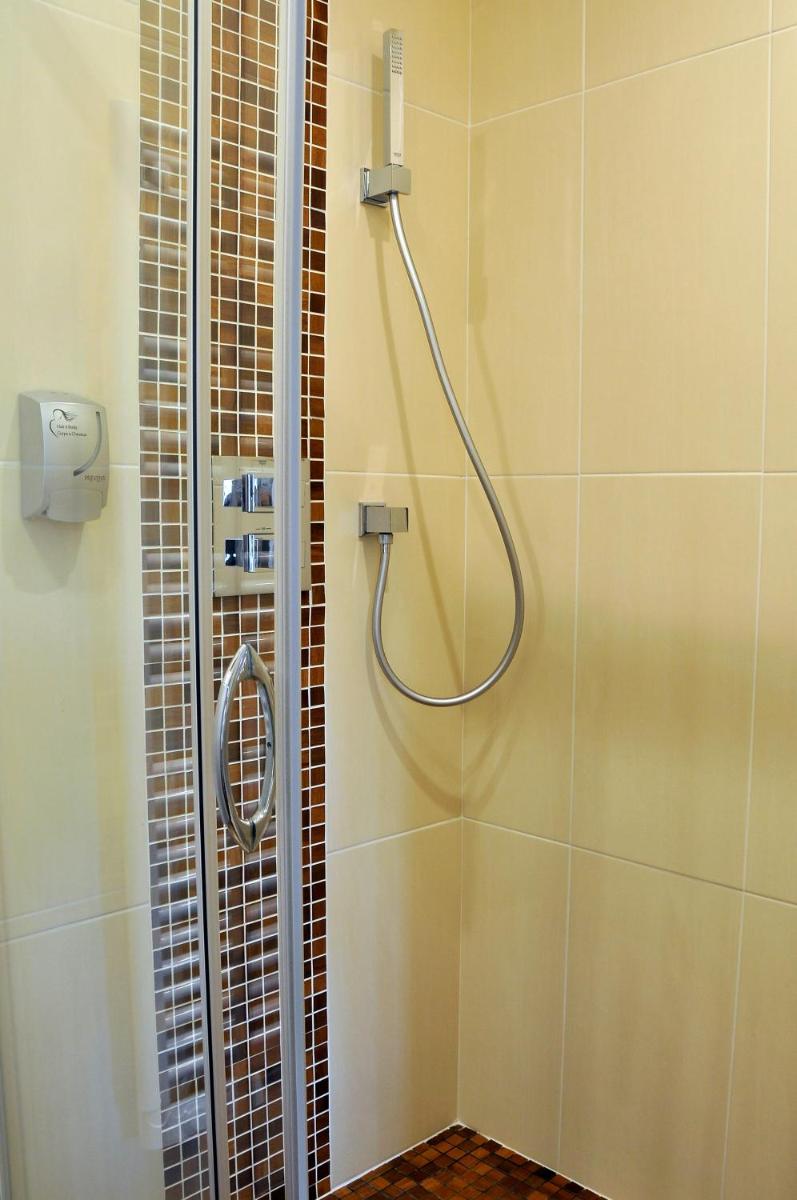 Double or Triple Room with Sea View photo 3