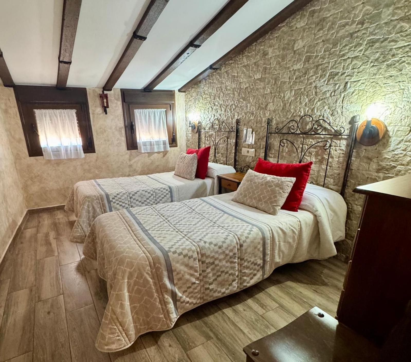 Superior Twin Room photo 2