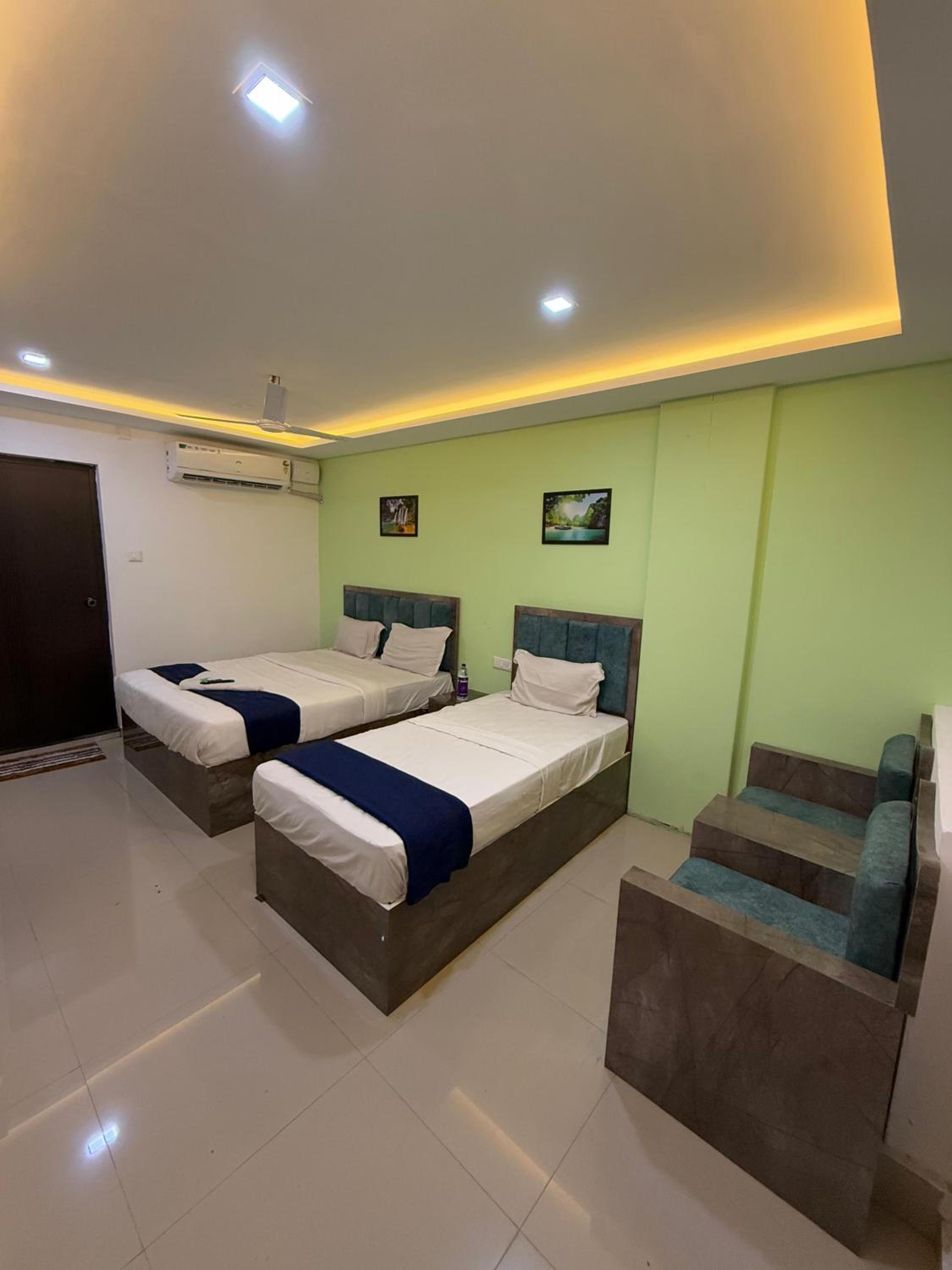 Deluxe Triple Room - Photo 2