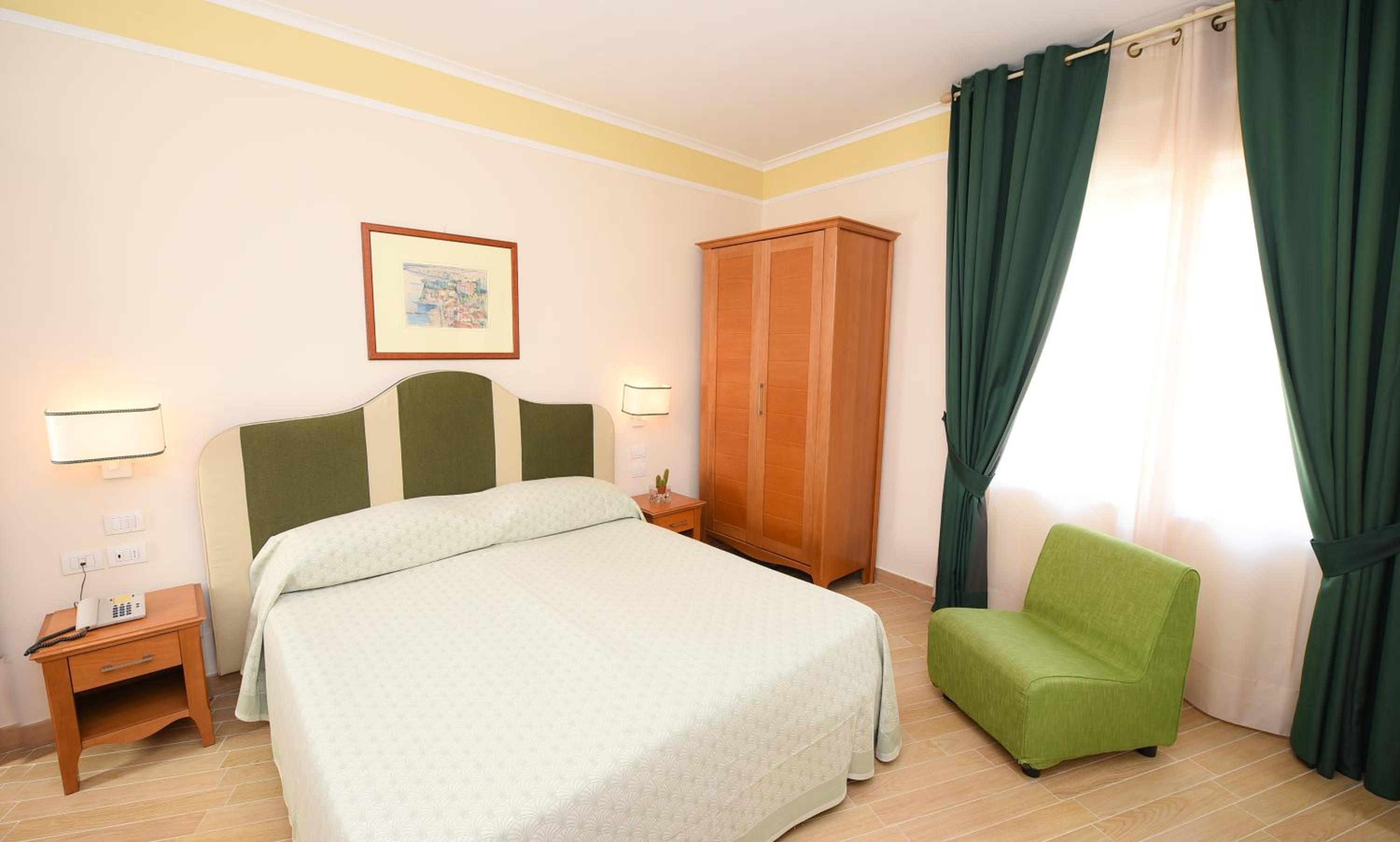 Classic Double Room - Photo 1