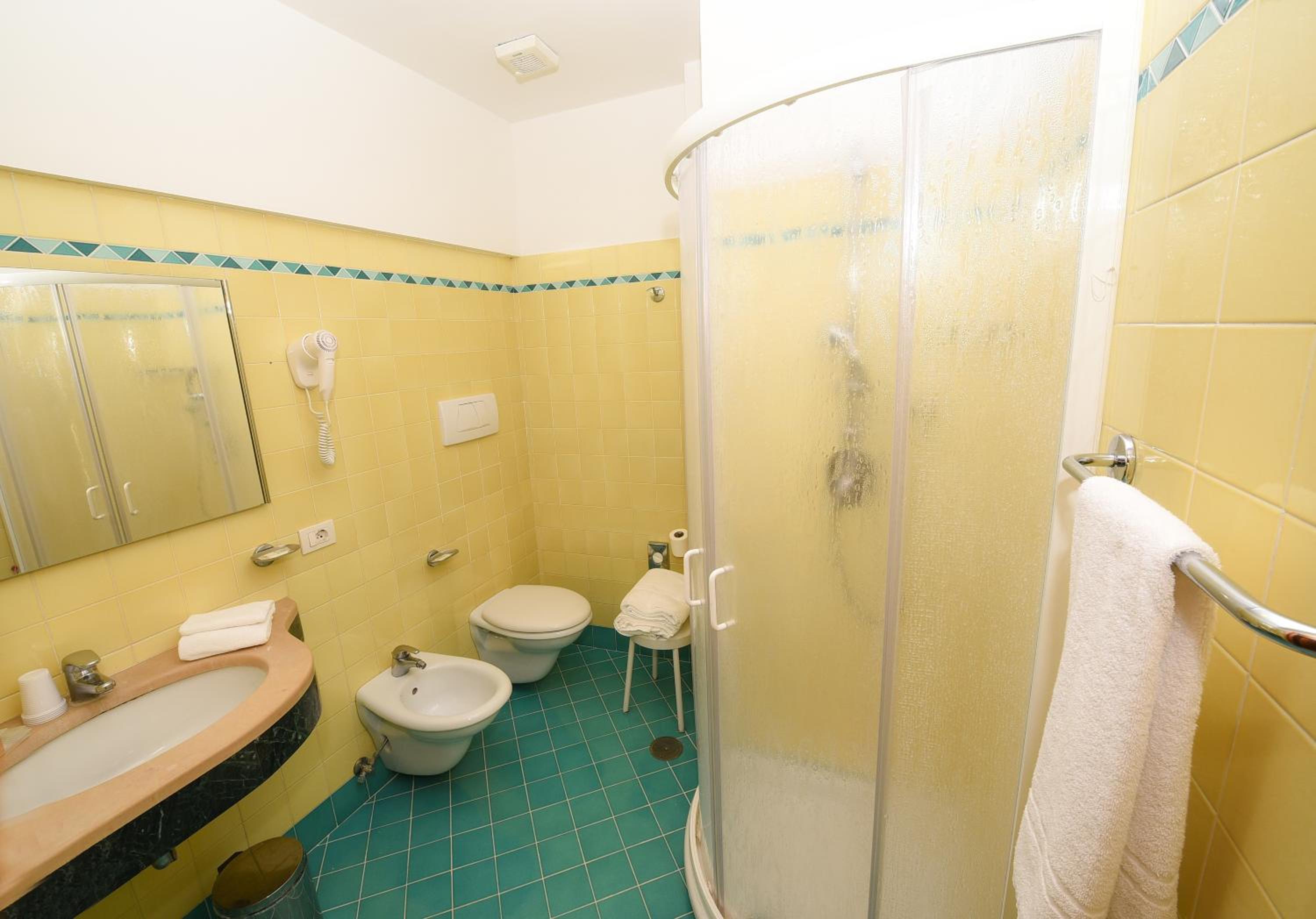 Classic Double Room - Photo 4