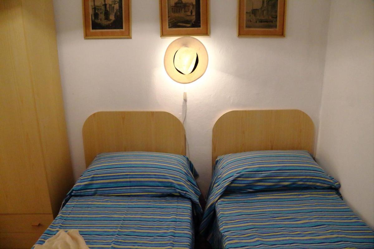 Two-Bedroom Apartment with Sea View (5 Adults)