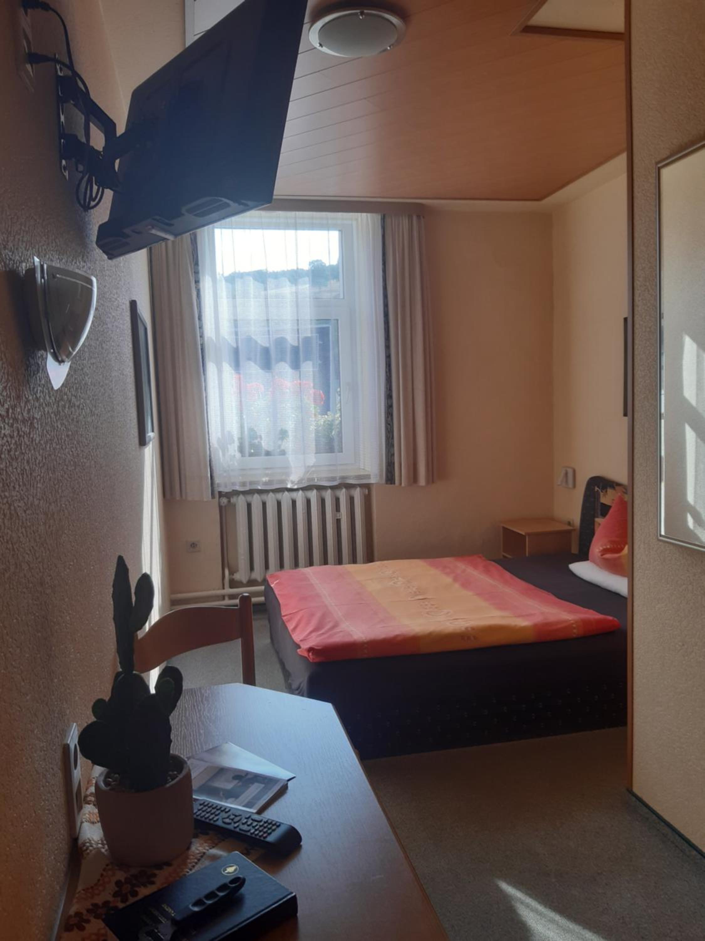 Single Room photo 2