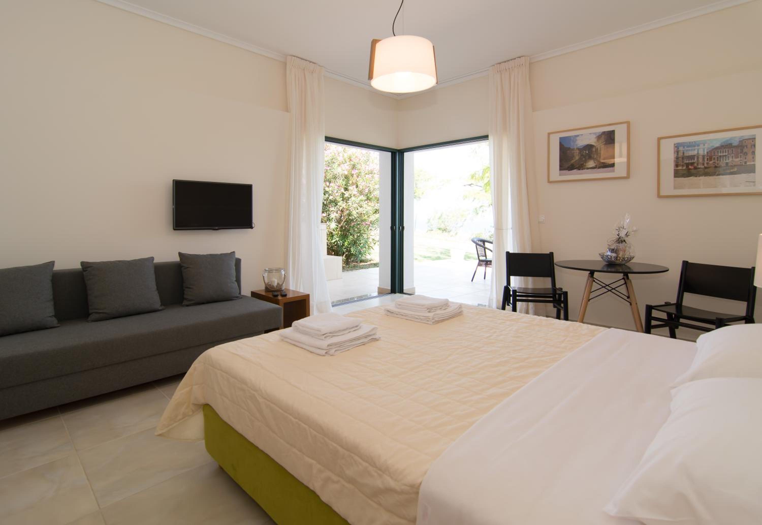 Deluxe Bungalow with Sea View - Helios