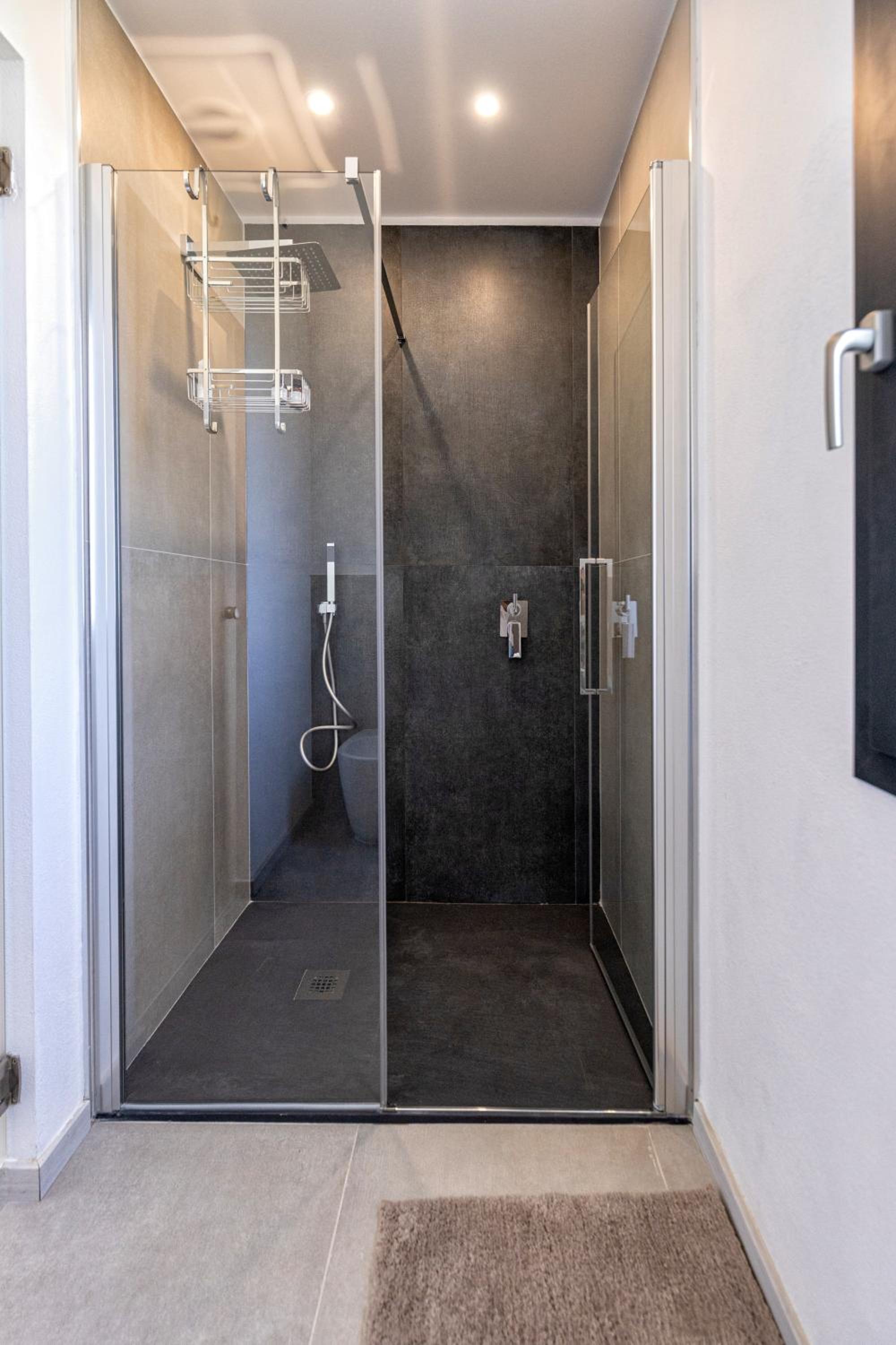 Deluxe Double Room with Bath photo 2