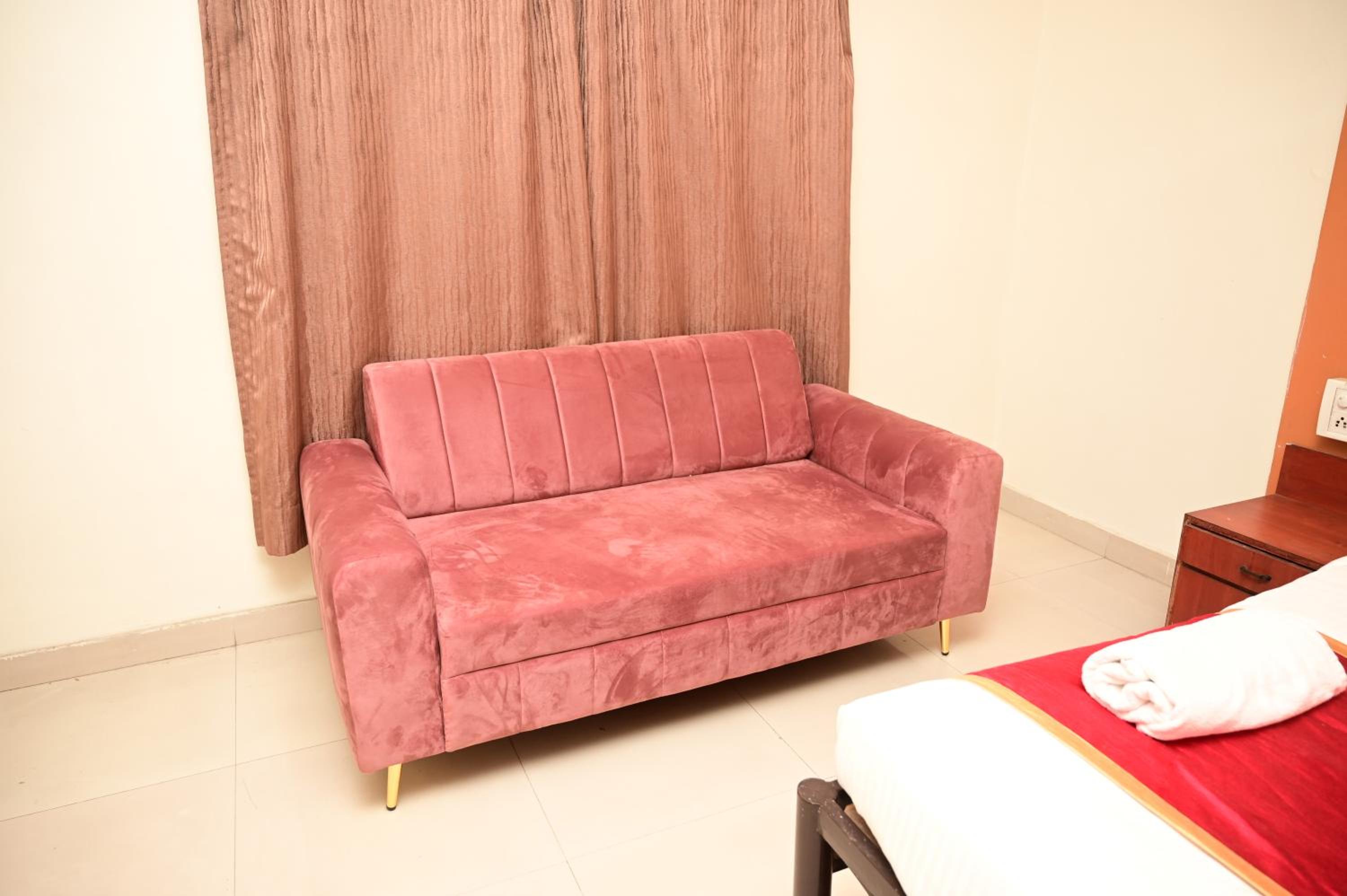 Deluxe Family Room - Photo 5